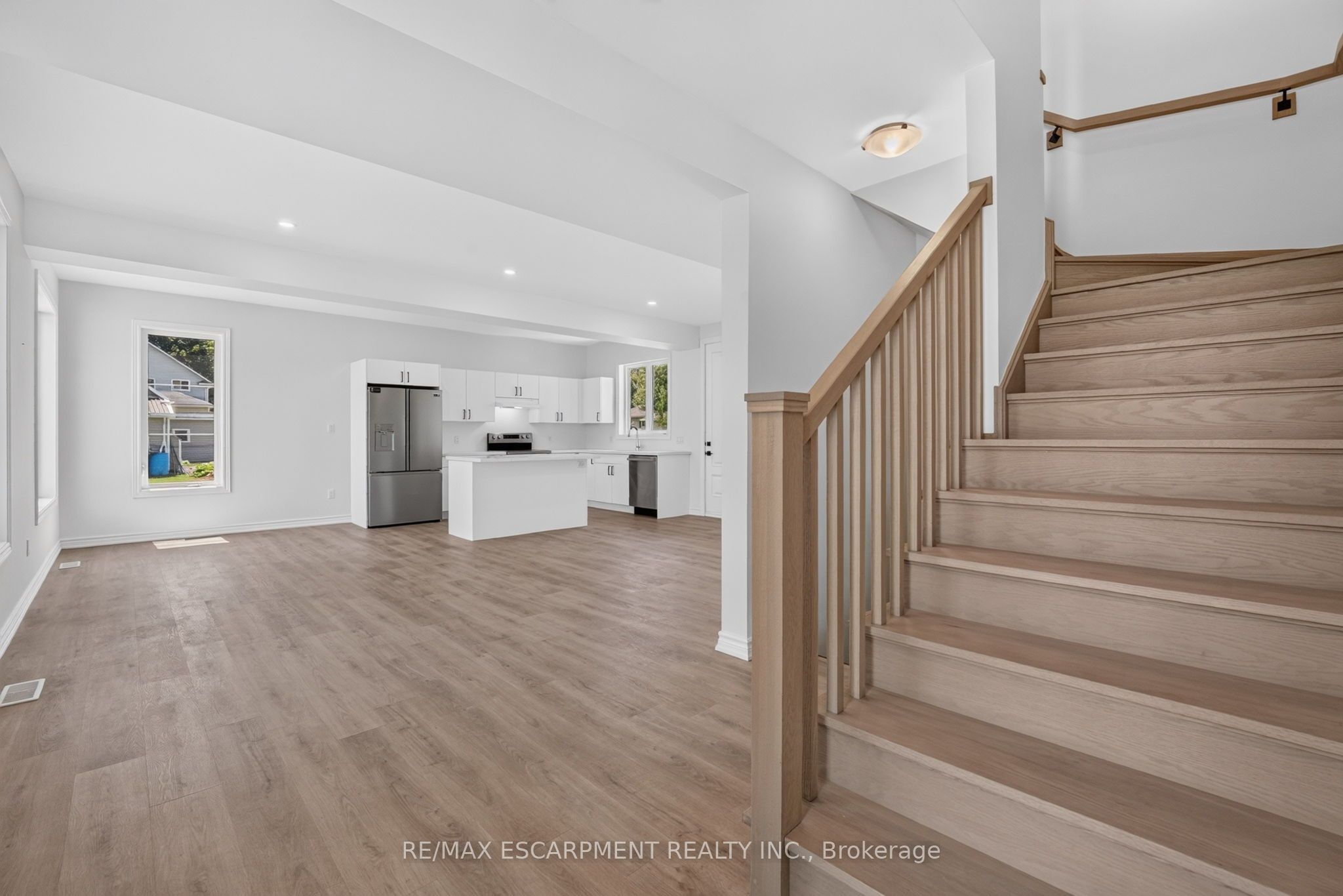 203 Park Street Property Photo 5