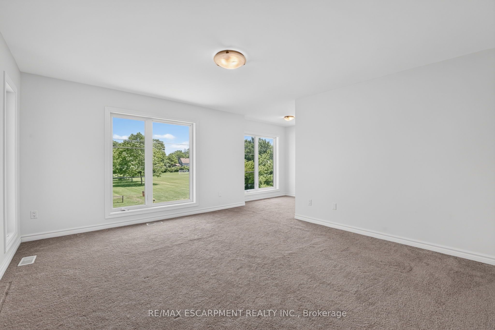 203 Park Street Property Photo 26