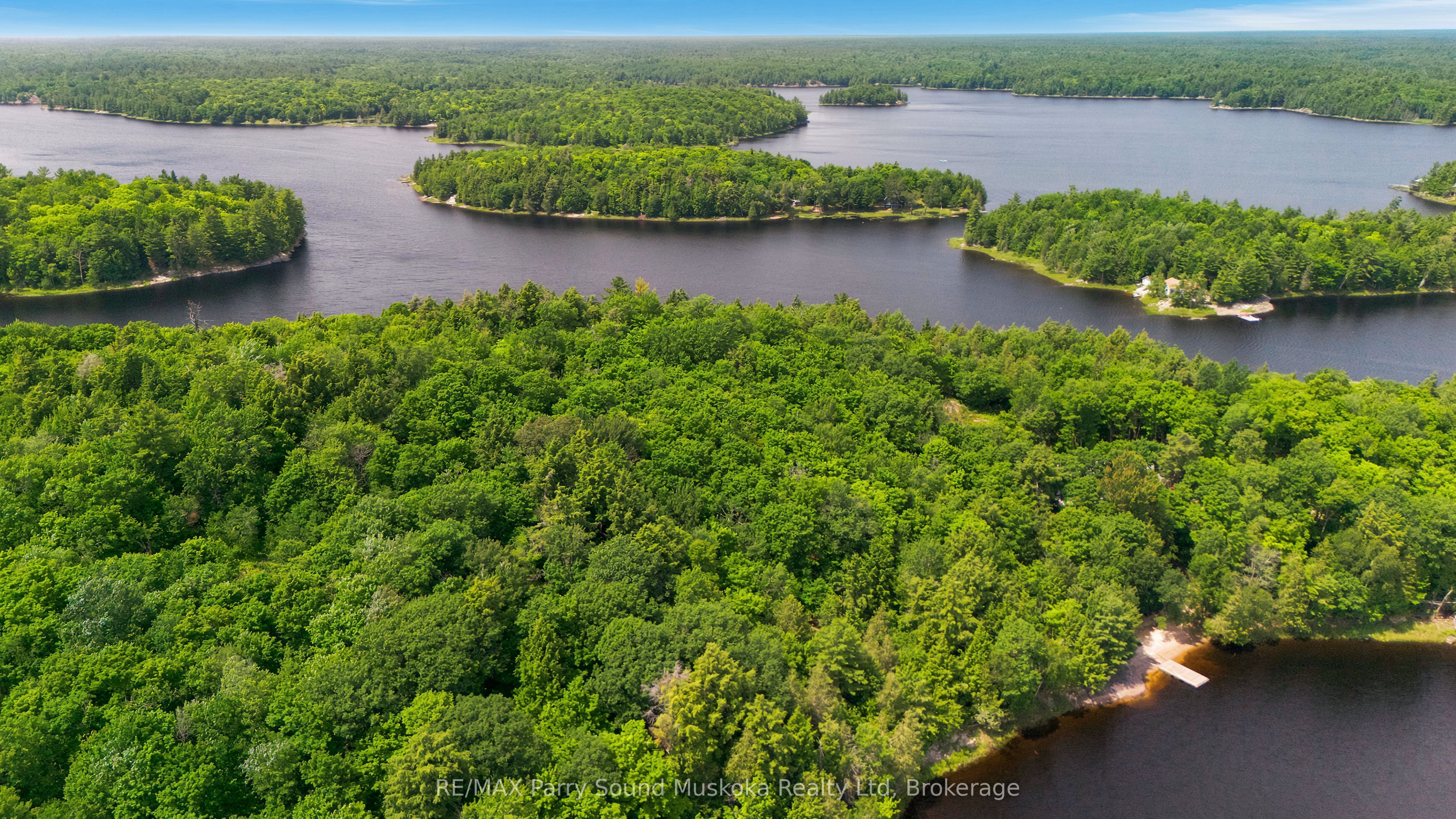 4 W/a Lake Wahwashkesh Property Photo 7