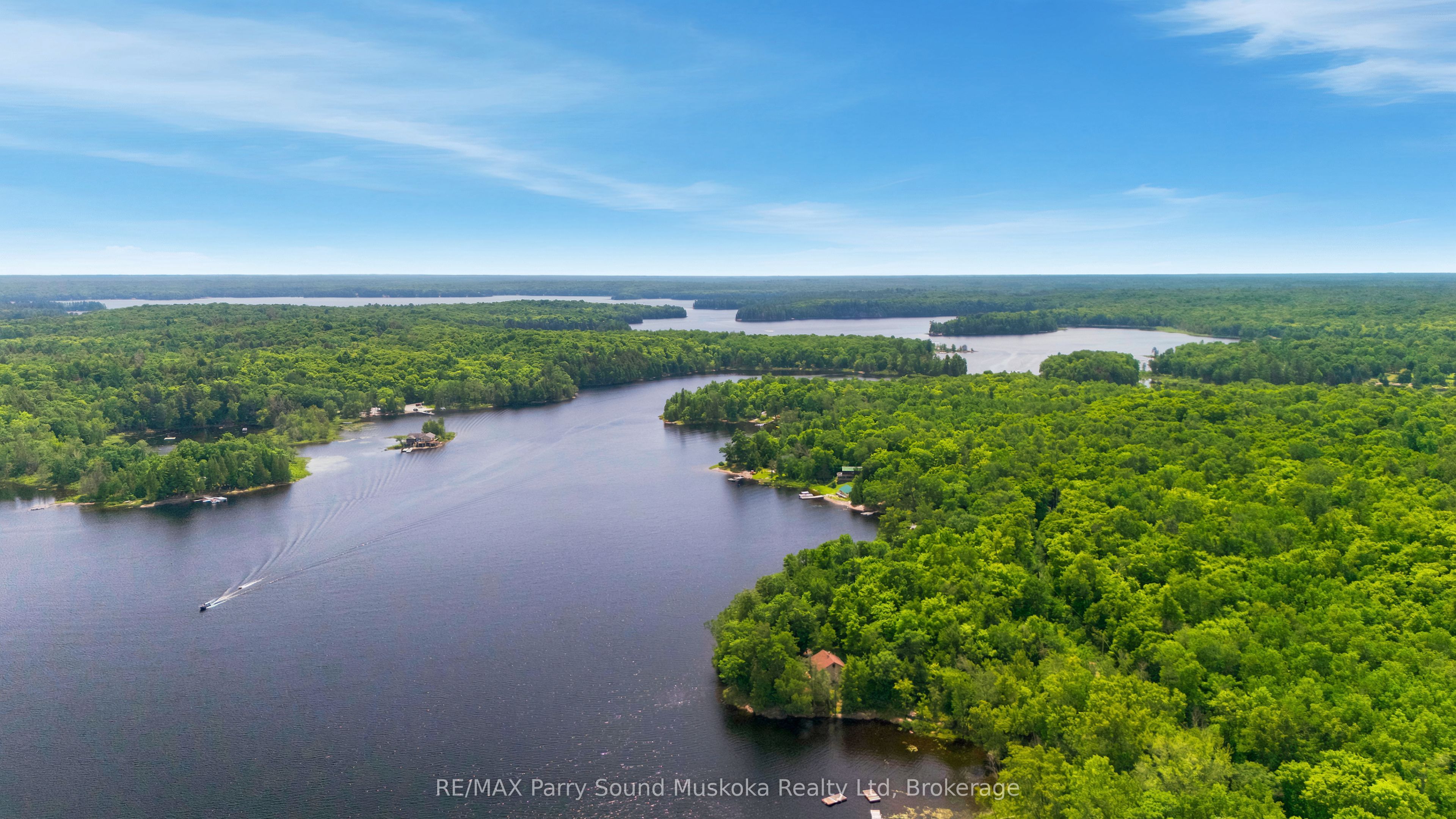 7 W/a Lake Wahwashkesh Property Photo 9