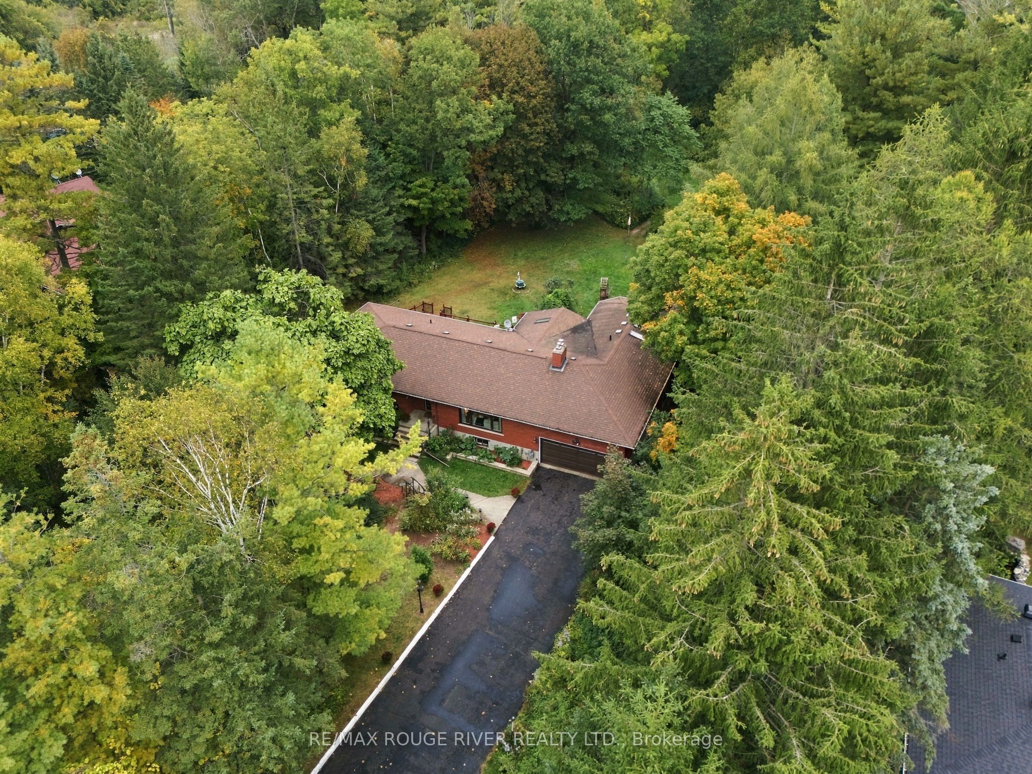 2311 Division Street N Property Photo 5