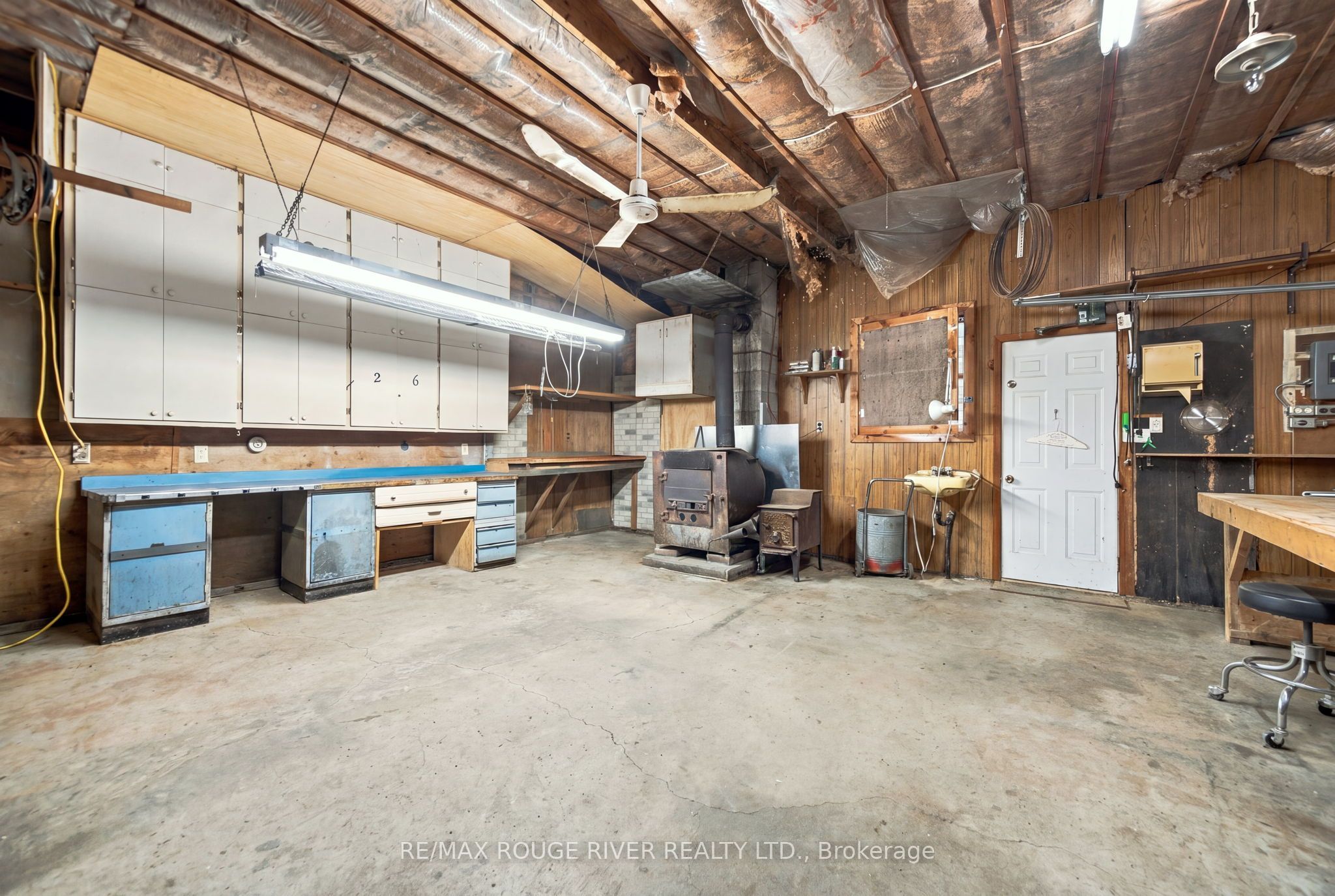 2311 Division Street N Property Photo 43