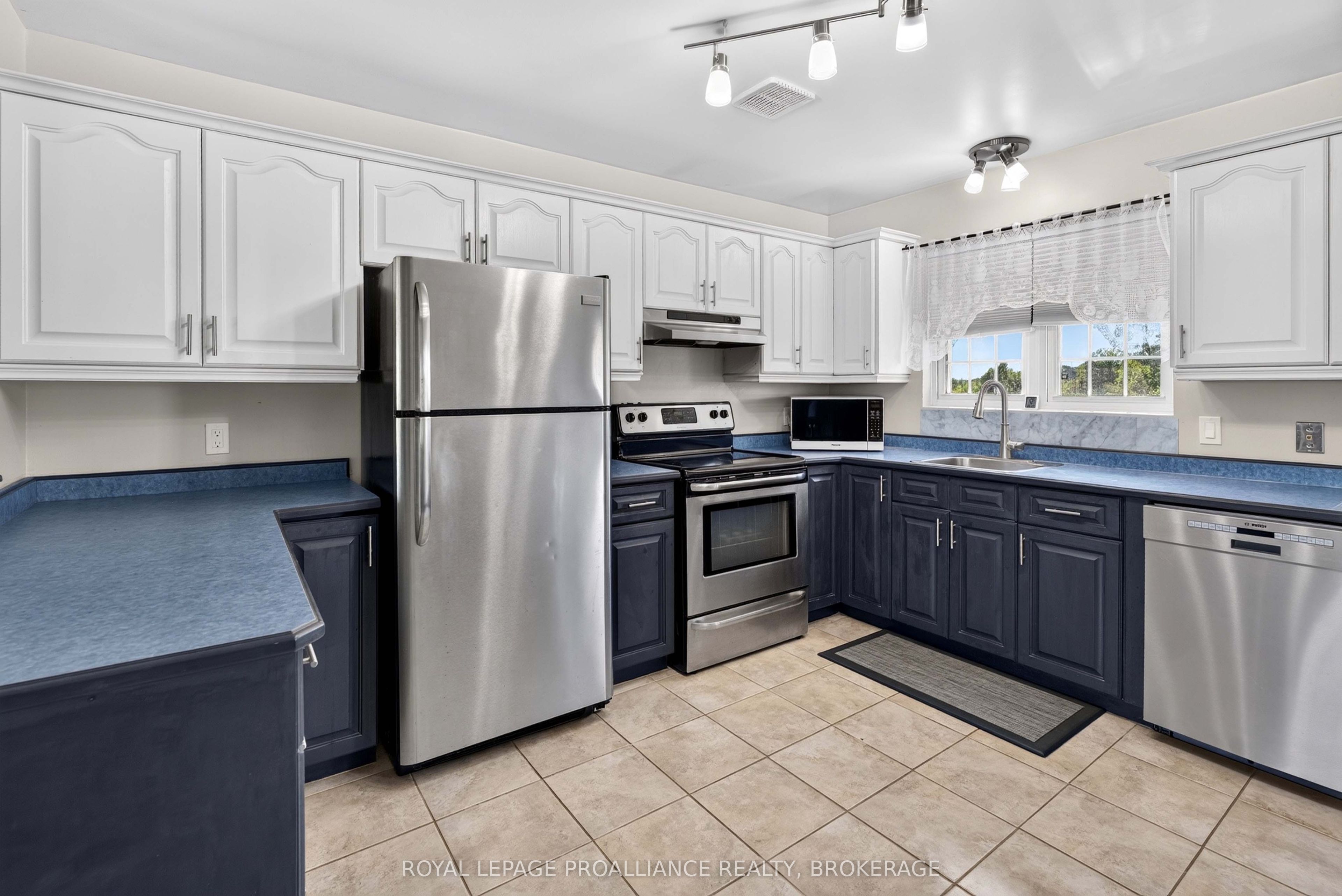 2270 Hitchcock Road Property Photo 14