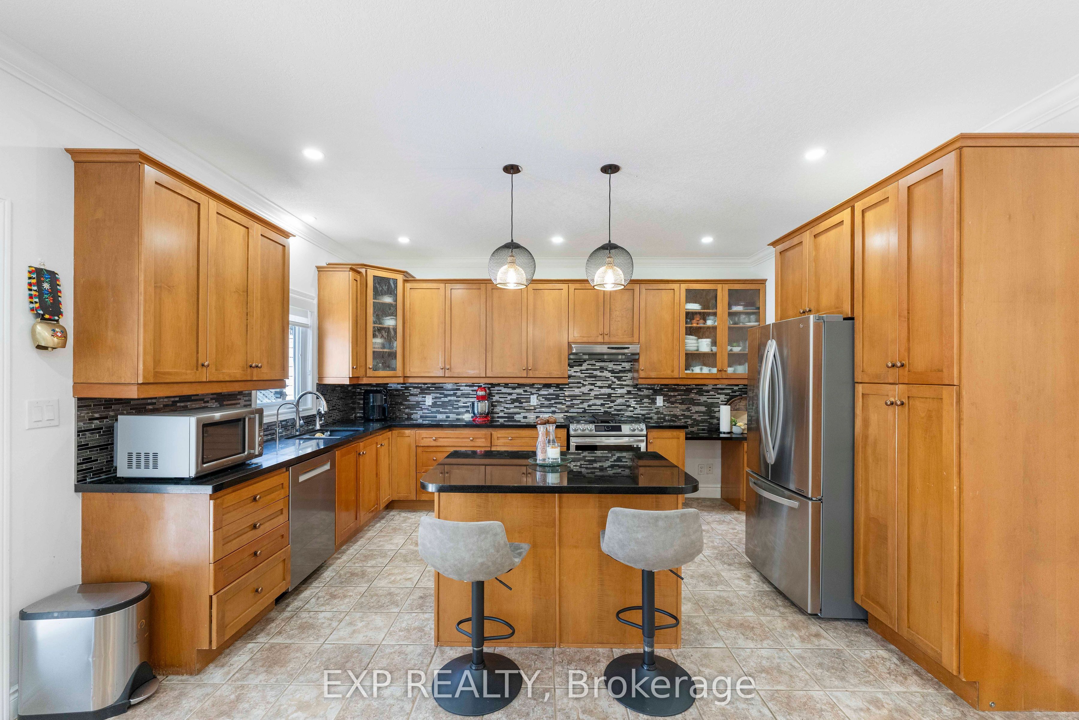 577 Waterton Drive Property Photo 10