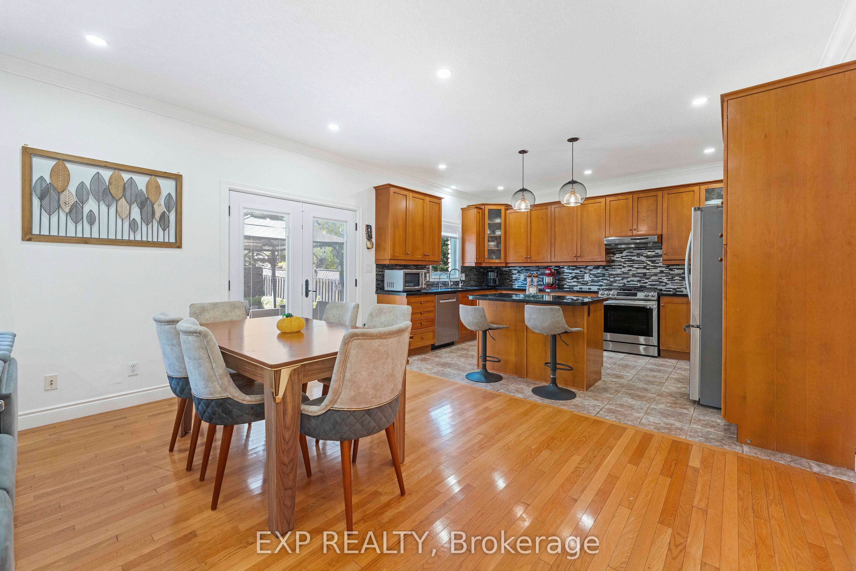 577 Waterton Drive Property Photo 11