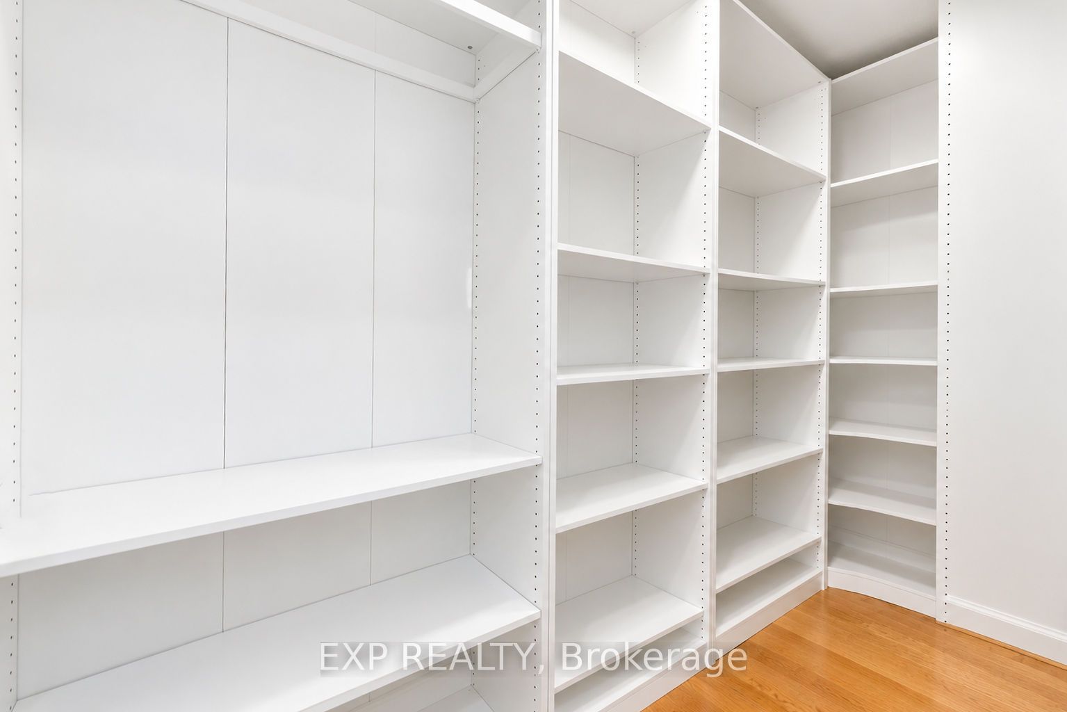 577 Waterton Drive Property Photo 22