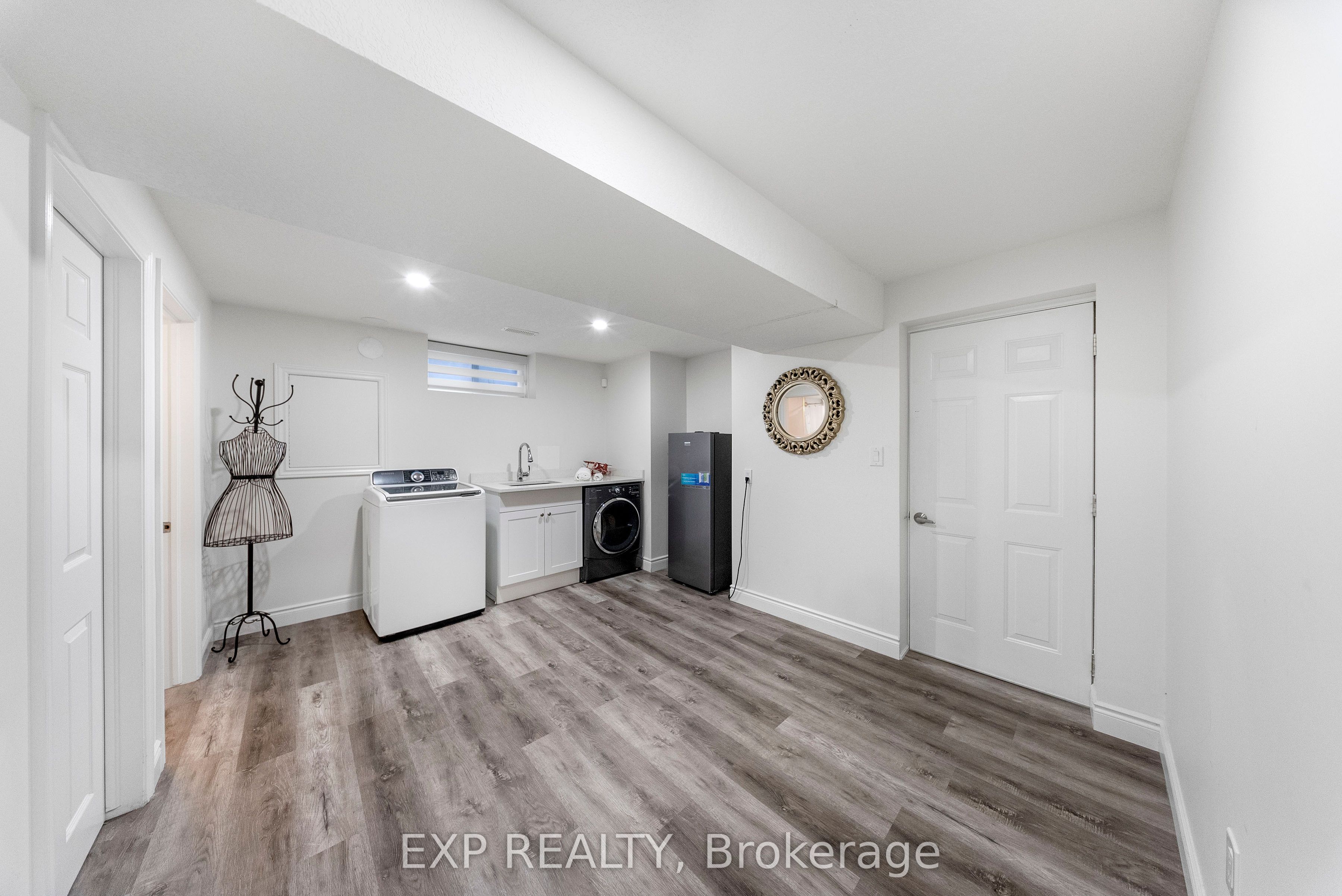 577 Waterton Drive Property Photo 41