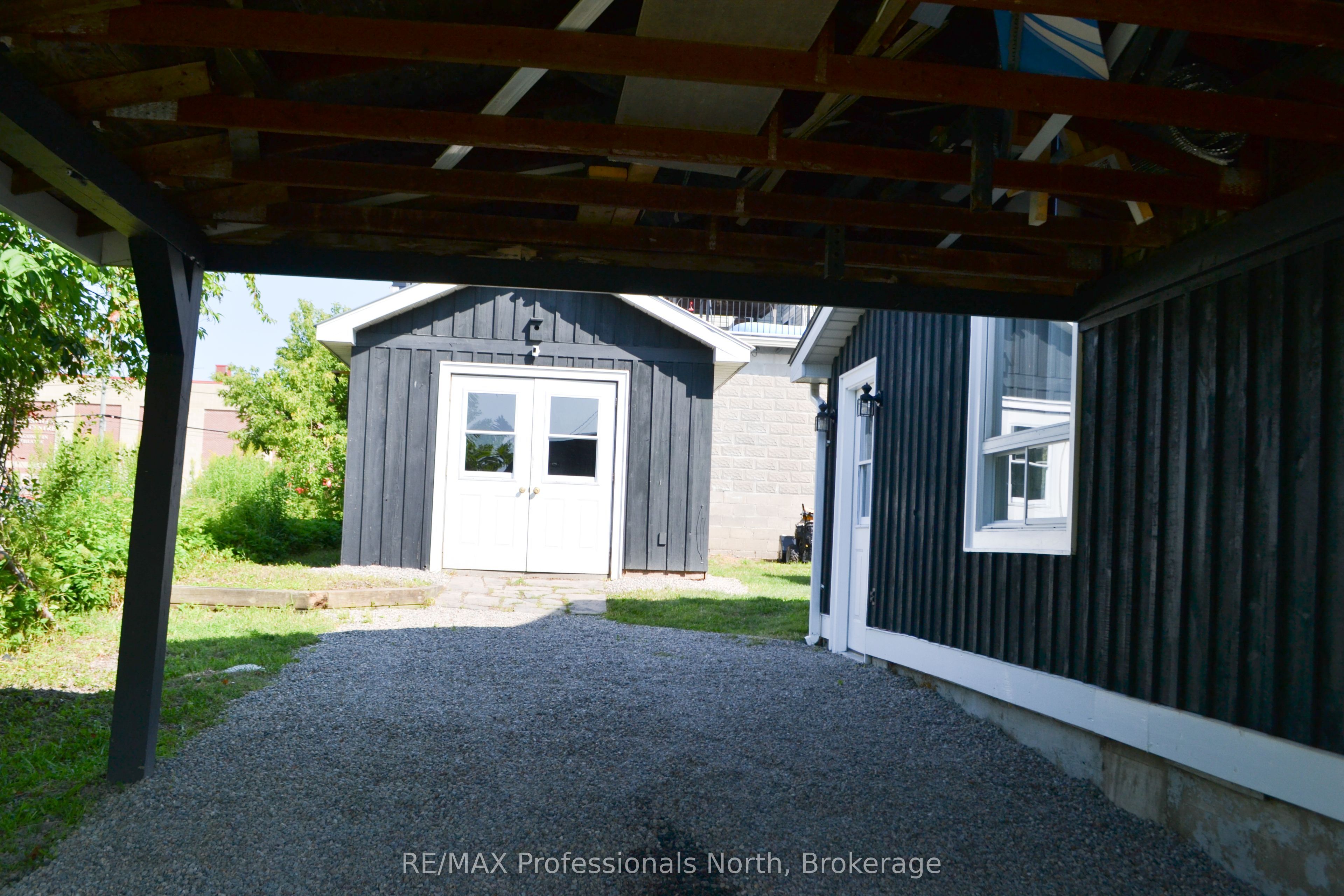 14 Princess Street Property Photo 32