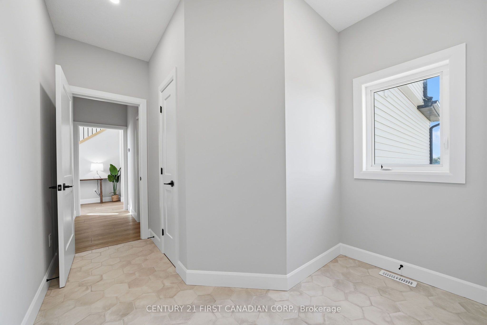 132 Addison Avenue Property Photo 11