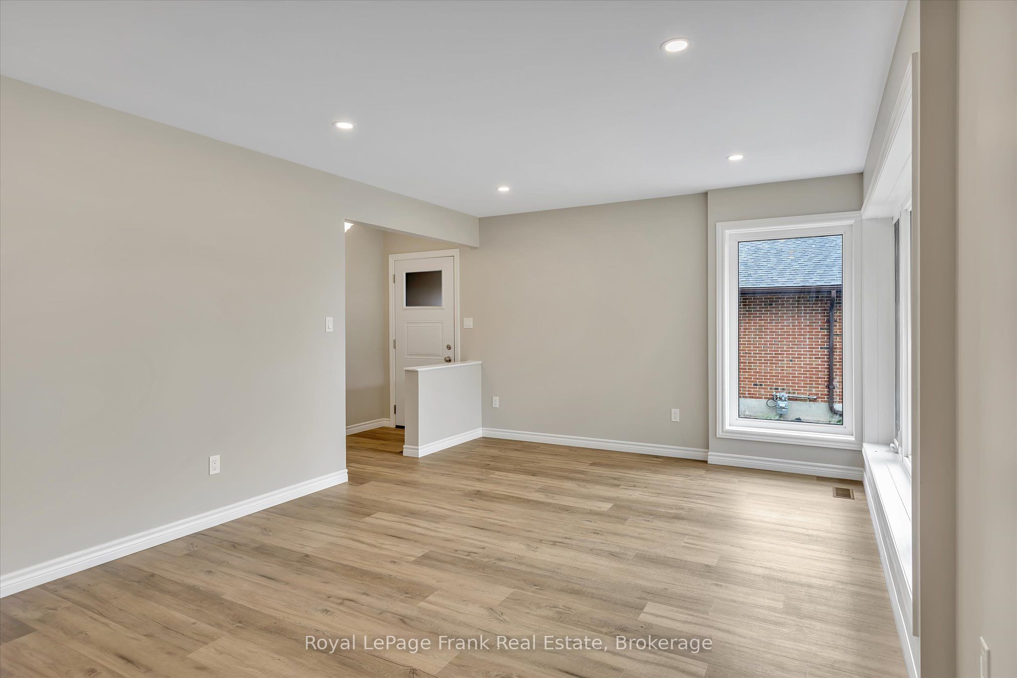 890 Weller Street Main Property Photo 10
