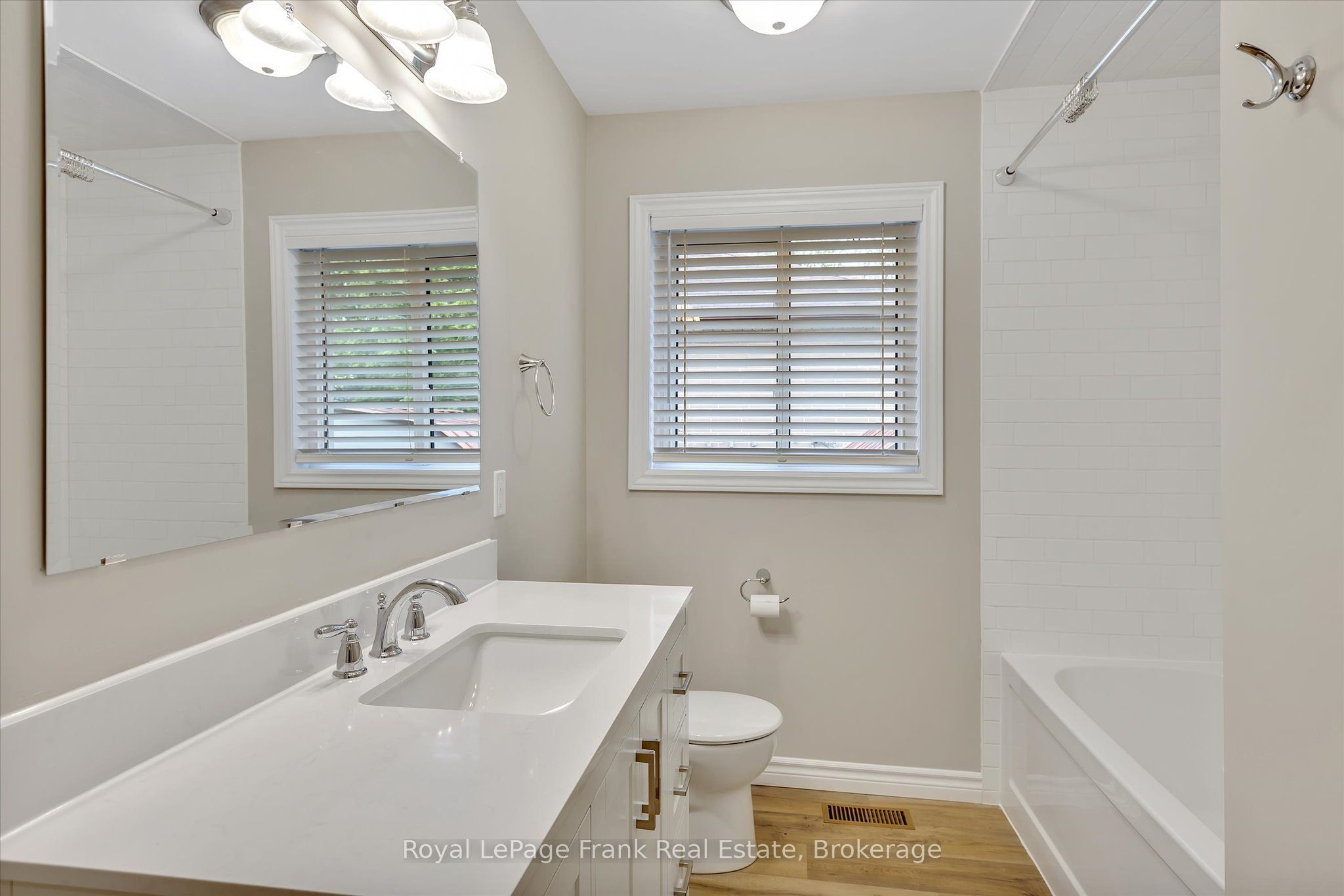 890 Weller Street Main Property Photo 22