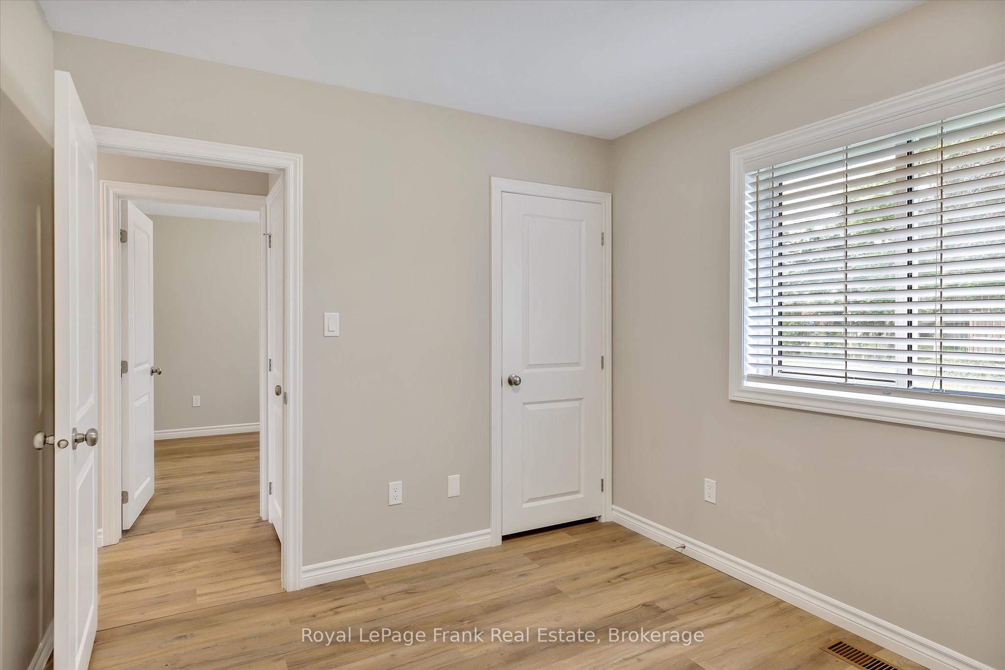 890 Weller Street Main Property Photo 27