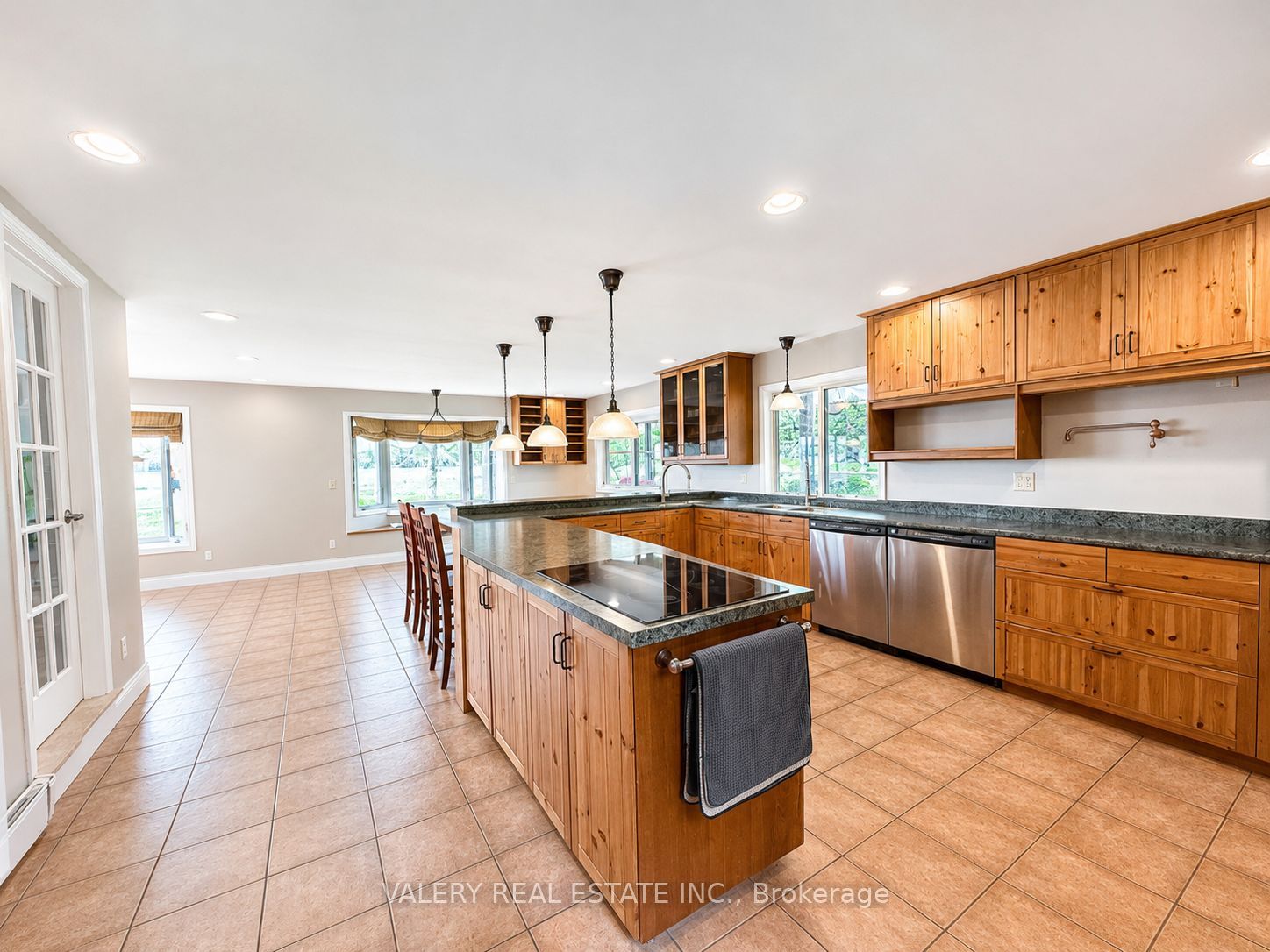 20 Harrison Island Property Photo 11