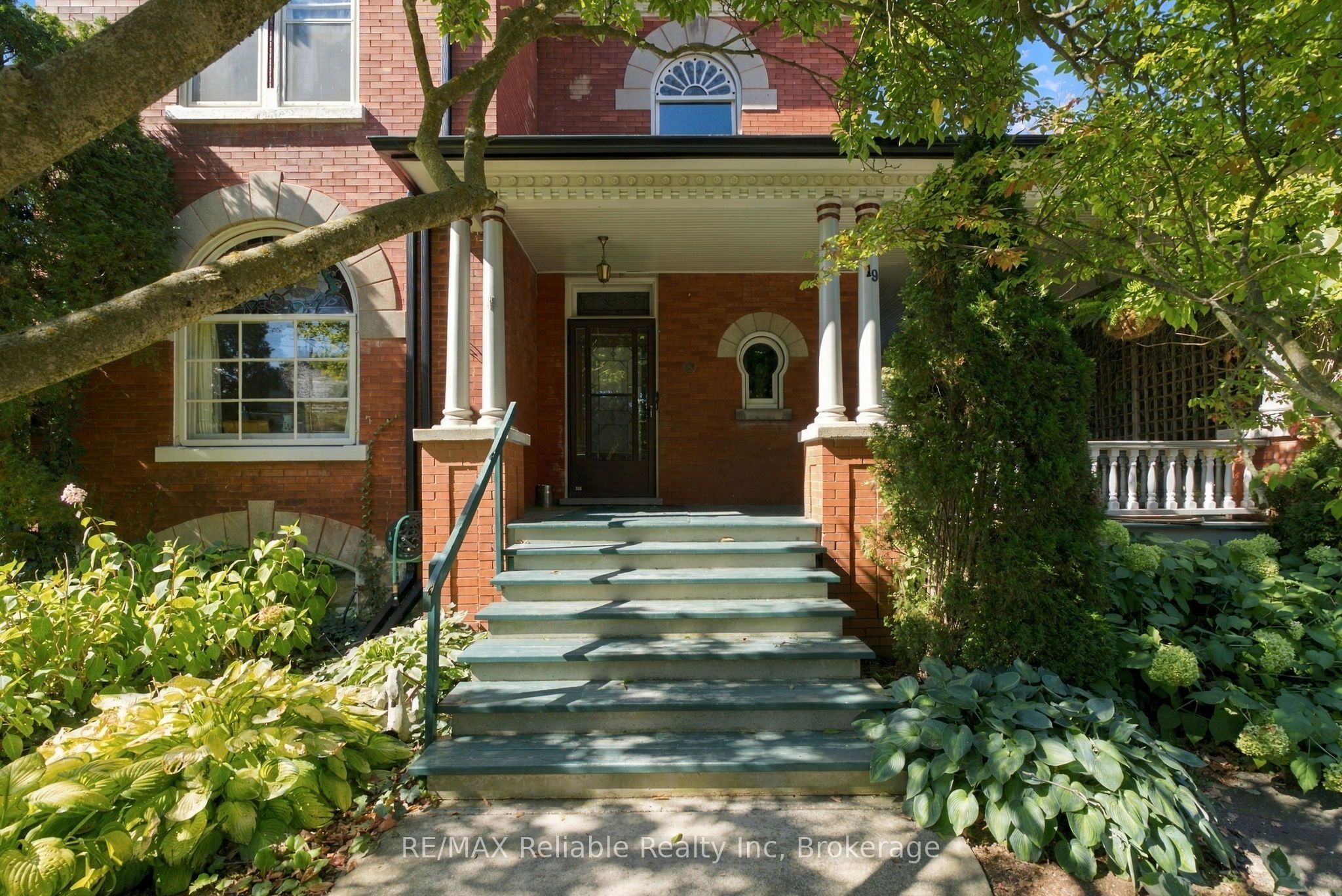 19 Sparling Street Property Photo 8