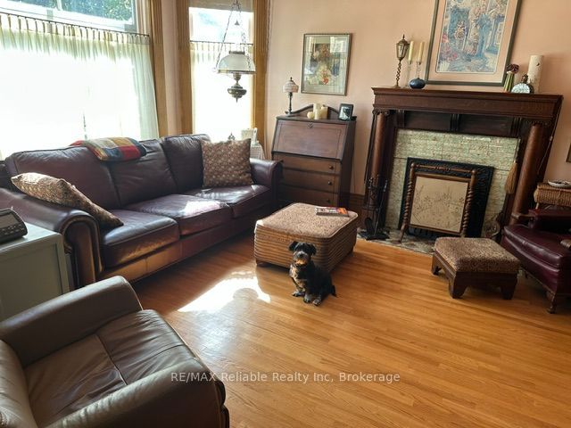 19 Sparling Street Property Photo 17