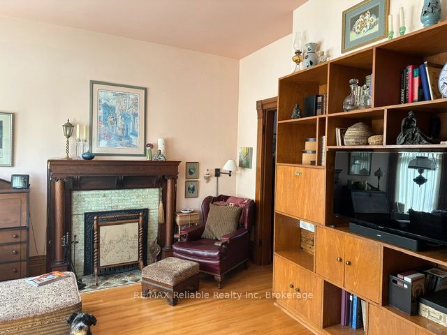 19 Sparling Street Property Photo 18