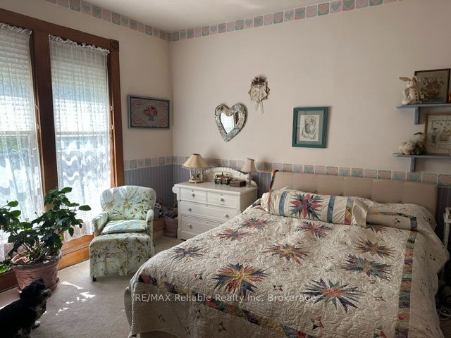 19 Sparling Street Property Photo 24