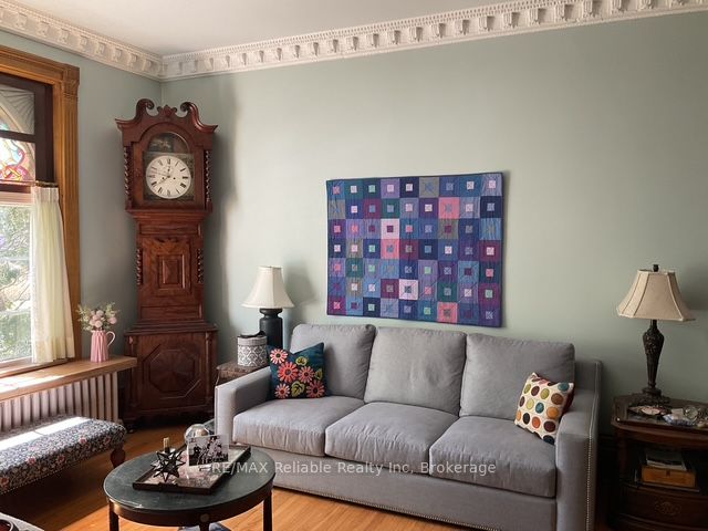 19 Sparling Street Property Photo 31