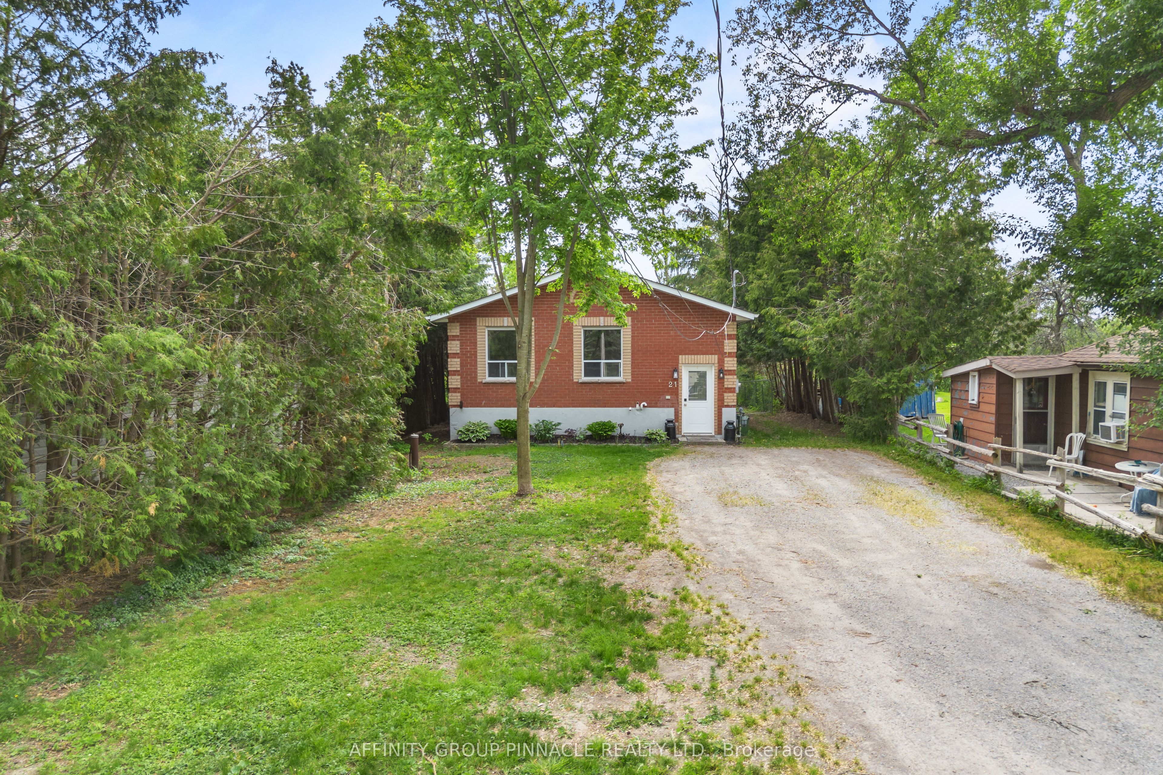21 Alma Street N Property Photo 1