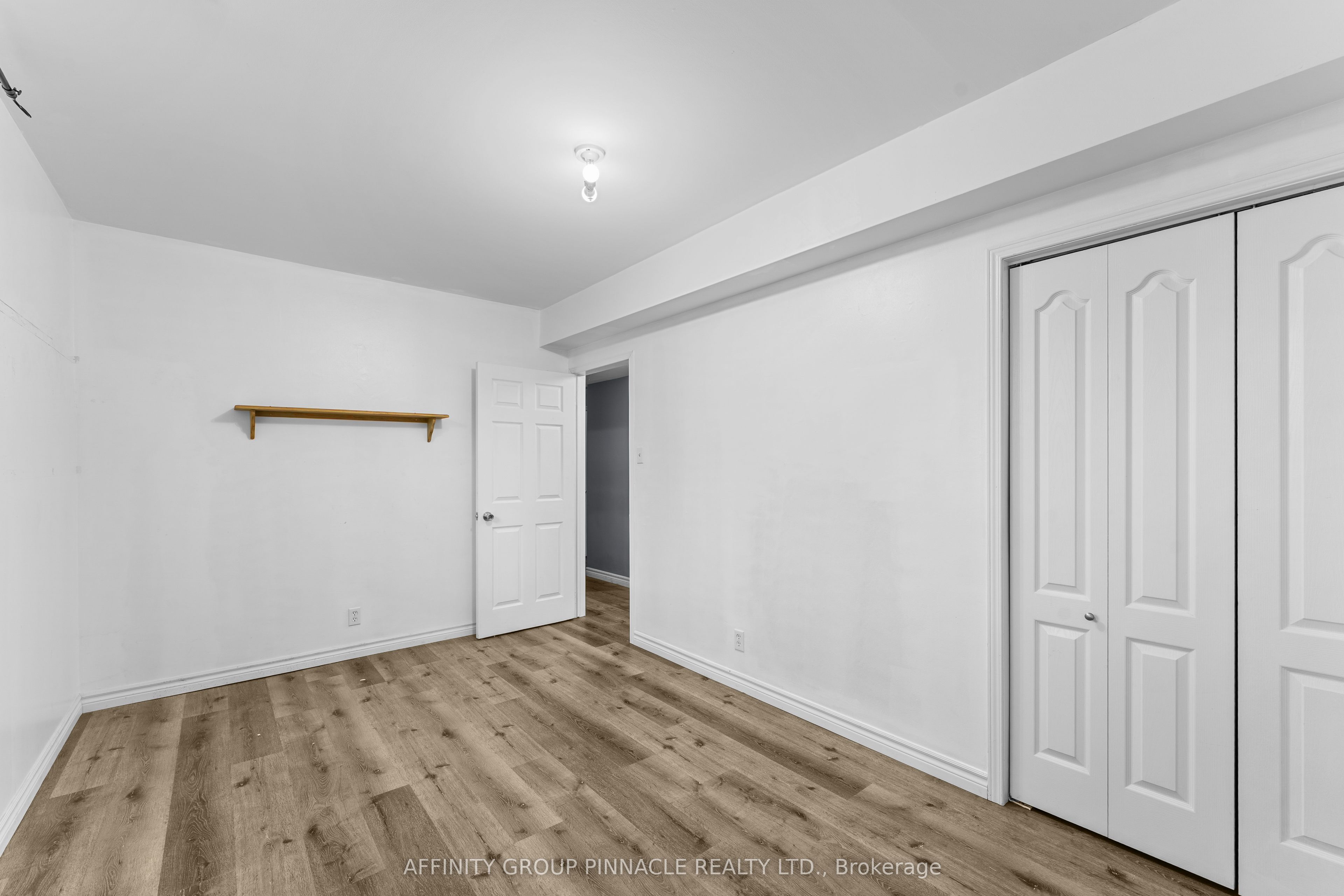 21 Alma Street N Property Photo 23