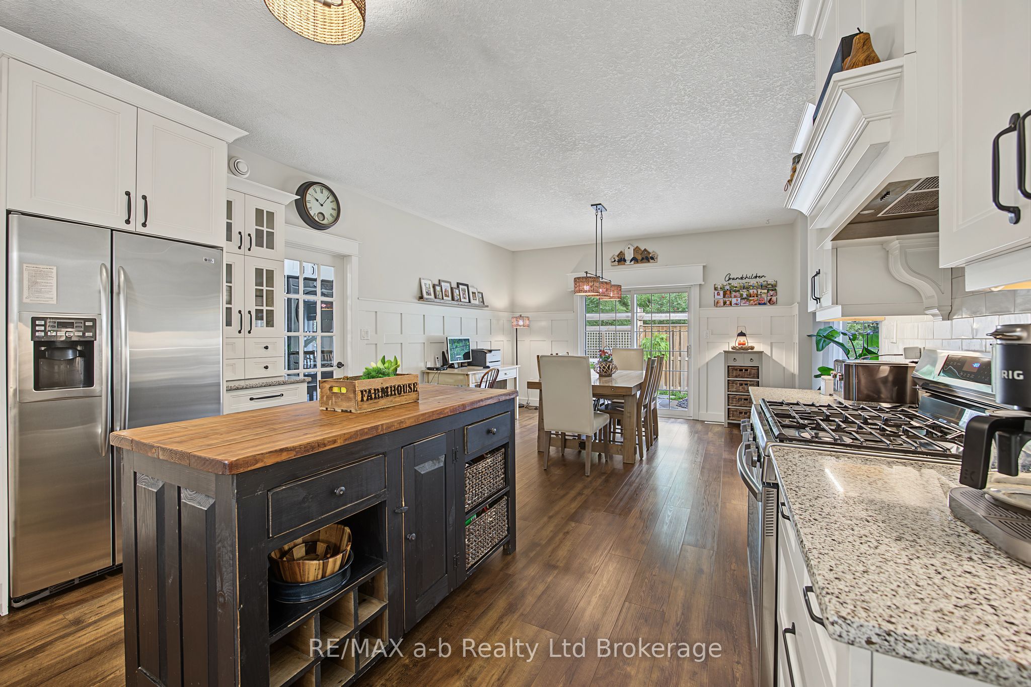 386087 Second Road Property Photo 16