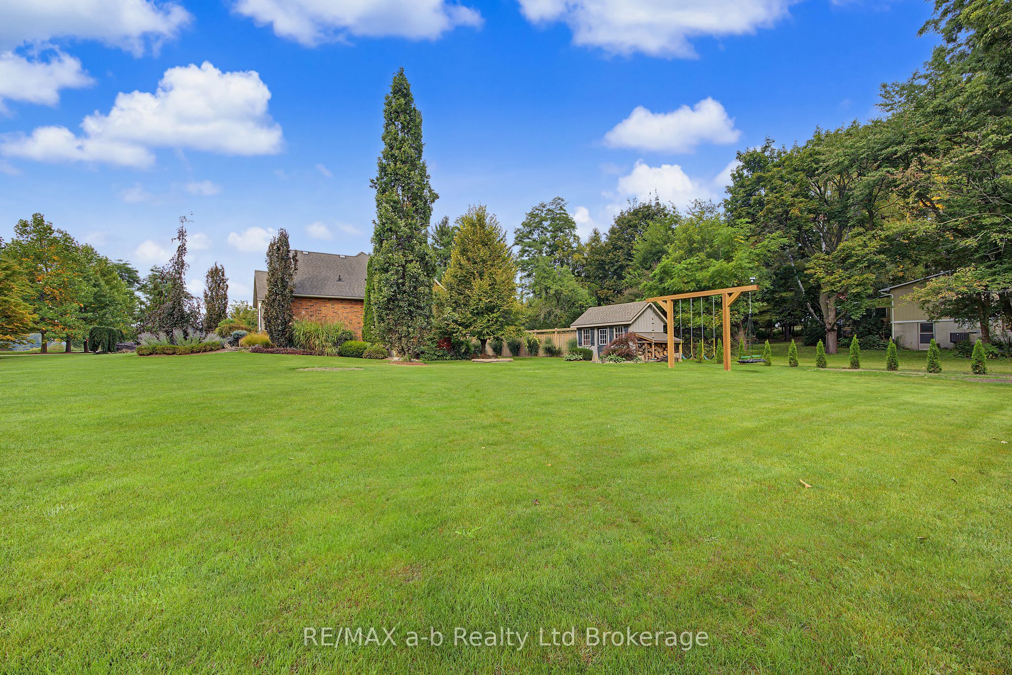 386087 Second Road Property Photo 47