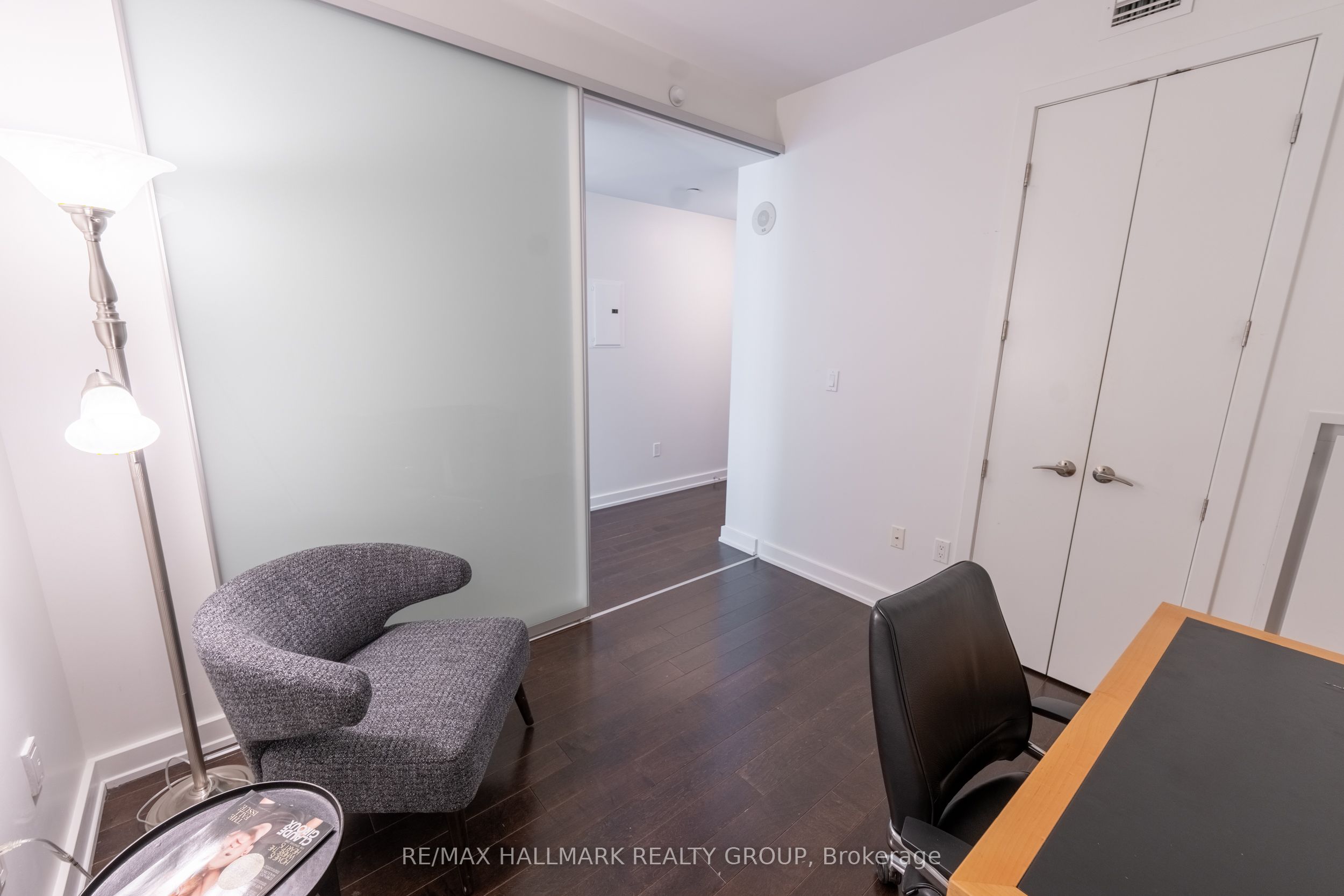 111 Champagne Avenue 502 Property Photo 8