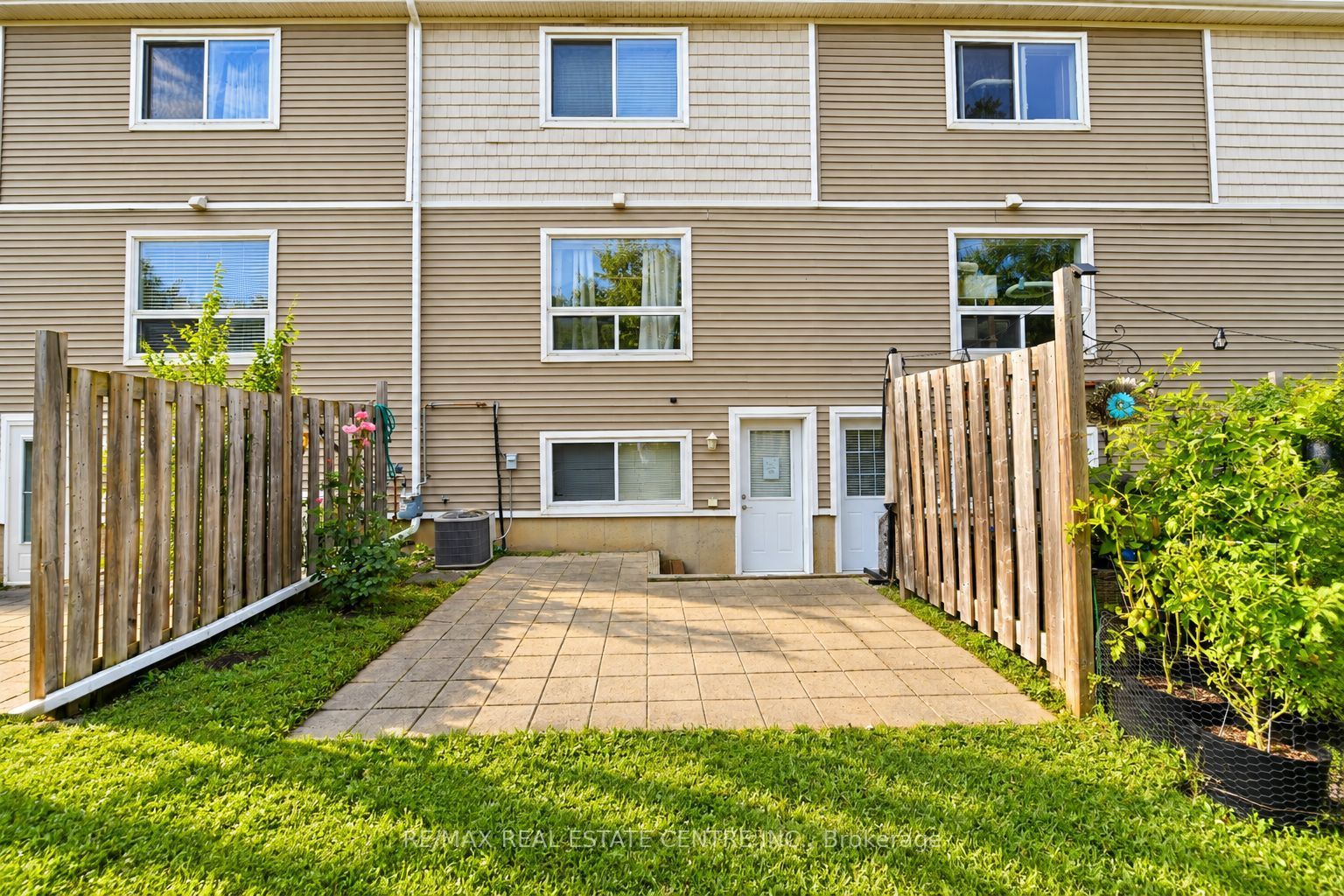 23 Howe Drive 8 Property Photo 12