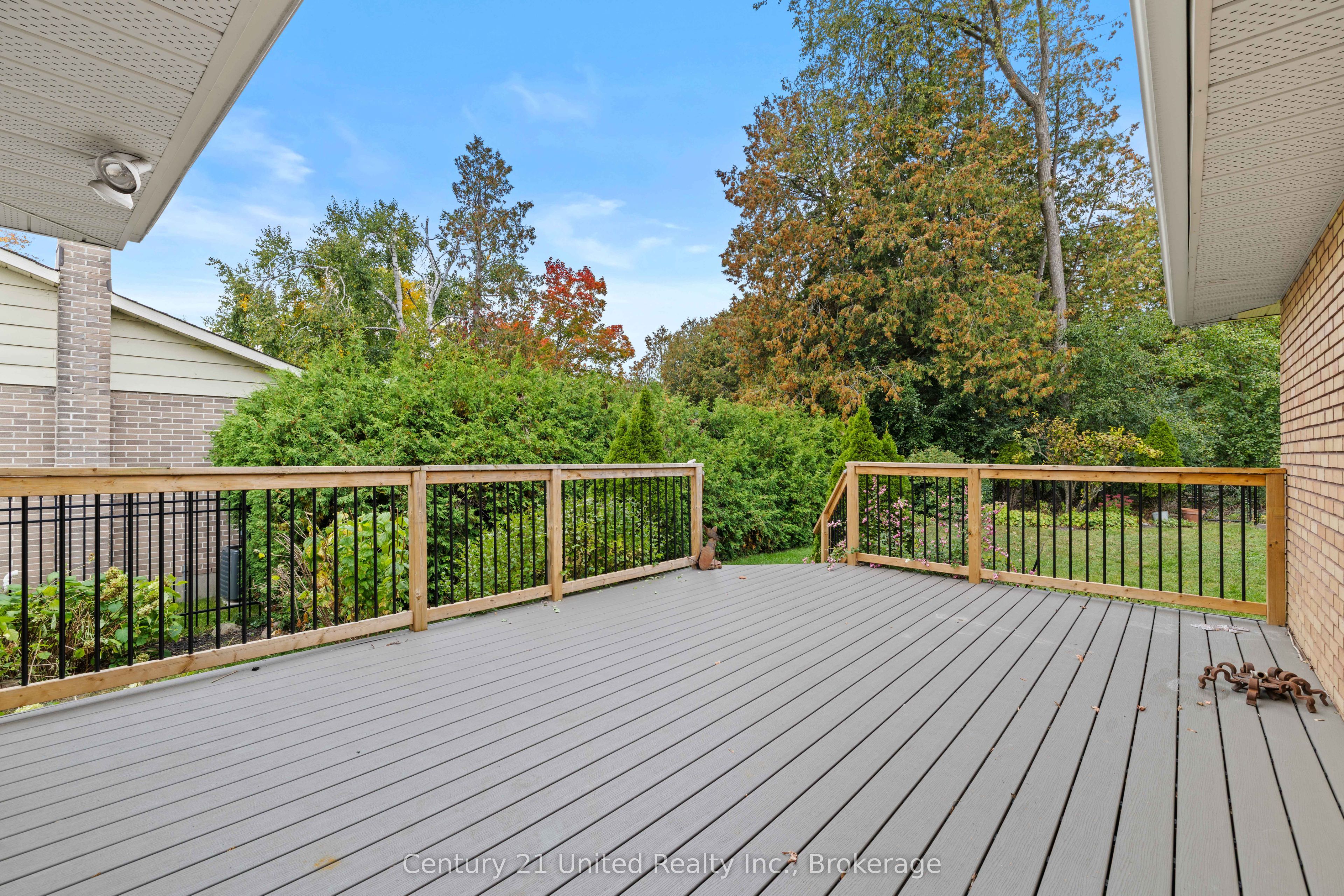 1203 Royal Drive Property Photo 4