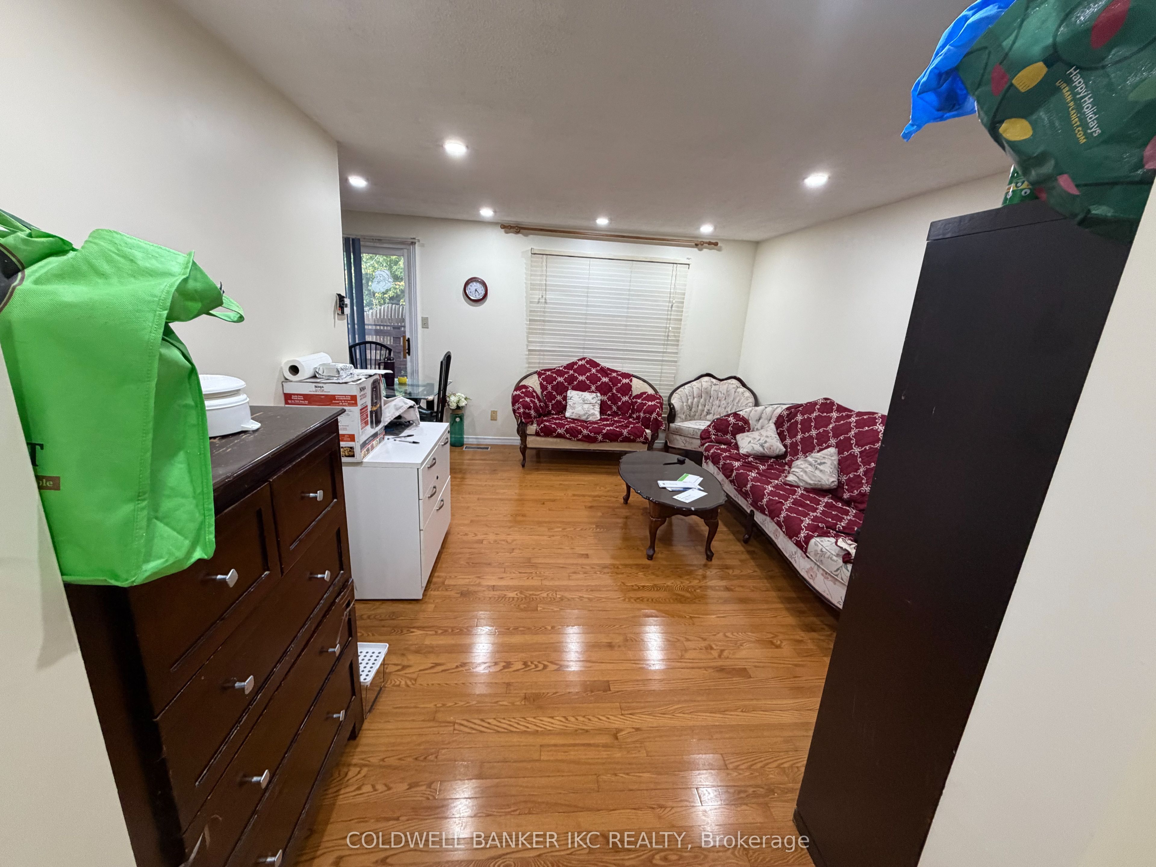 19 Grandridge Crescent Property Photo 3