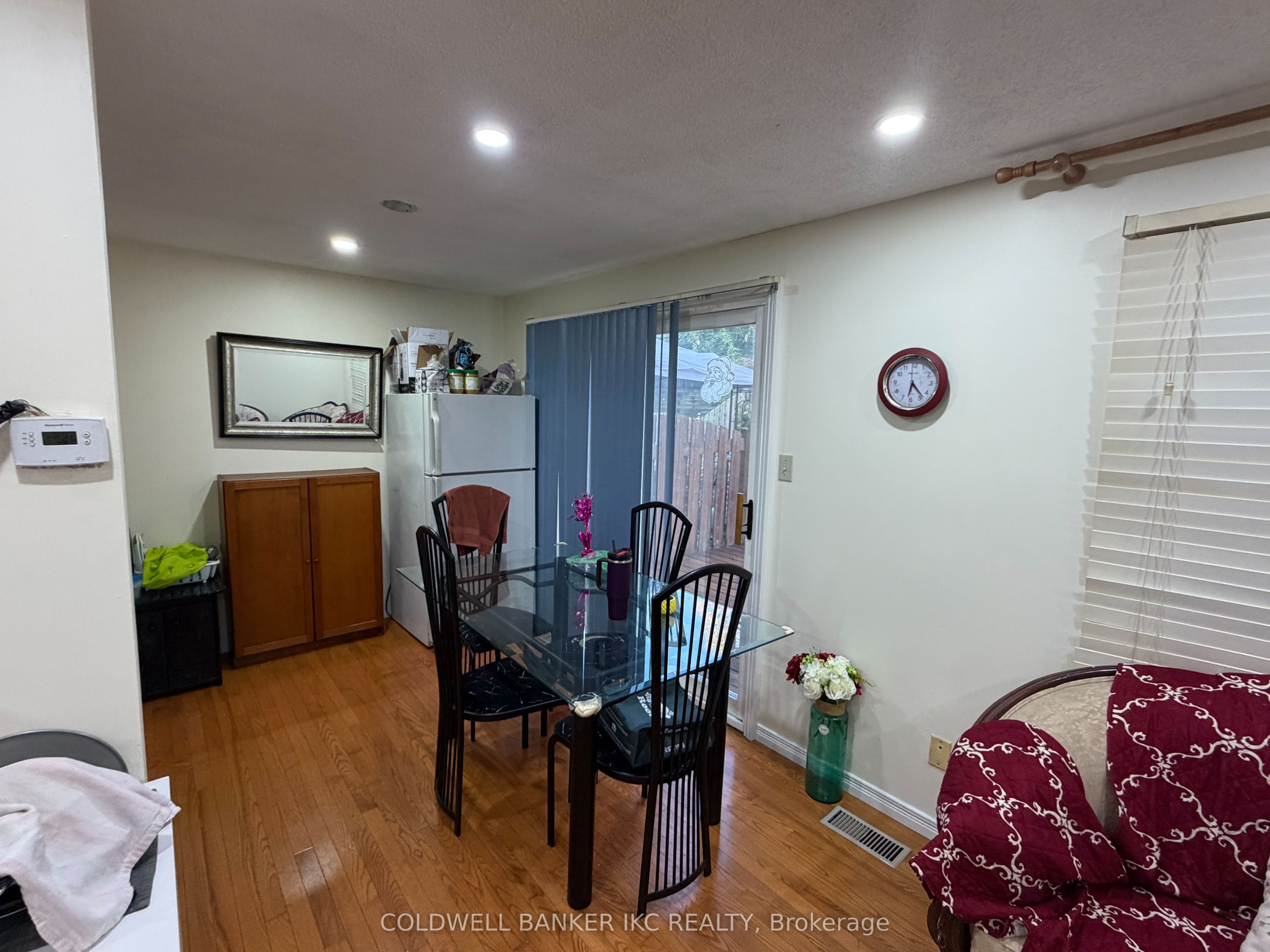 19 Grandridge Crescent Property Photo 4