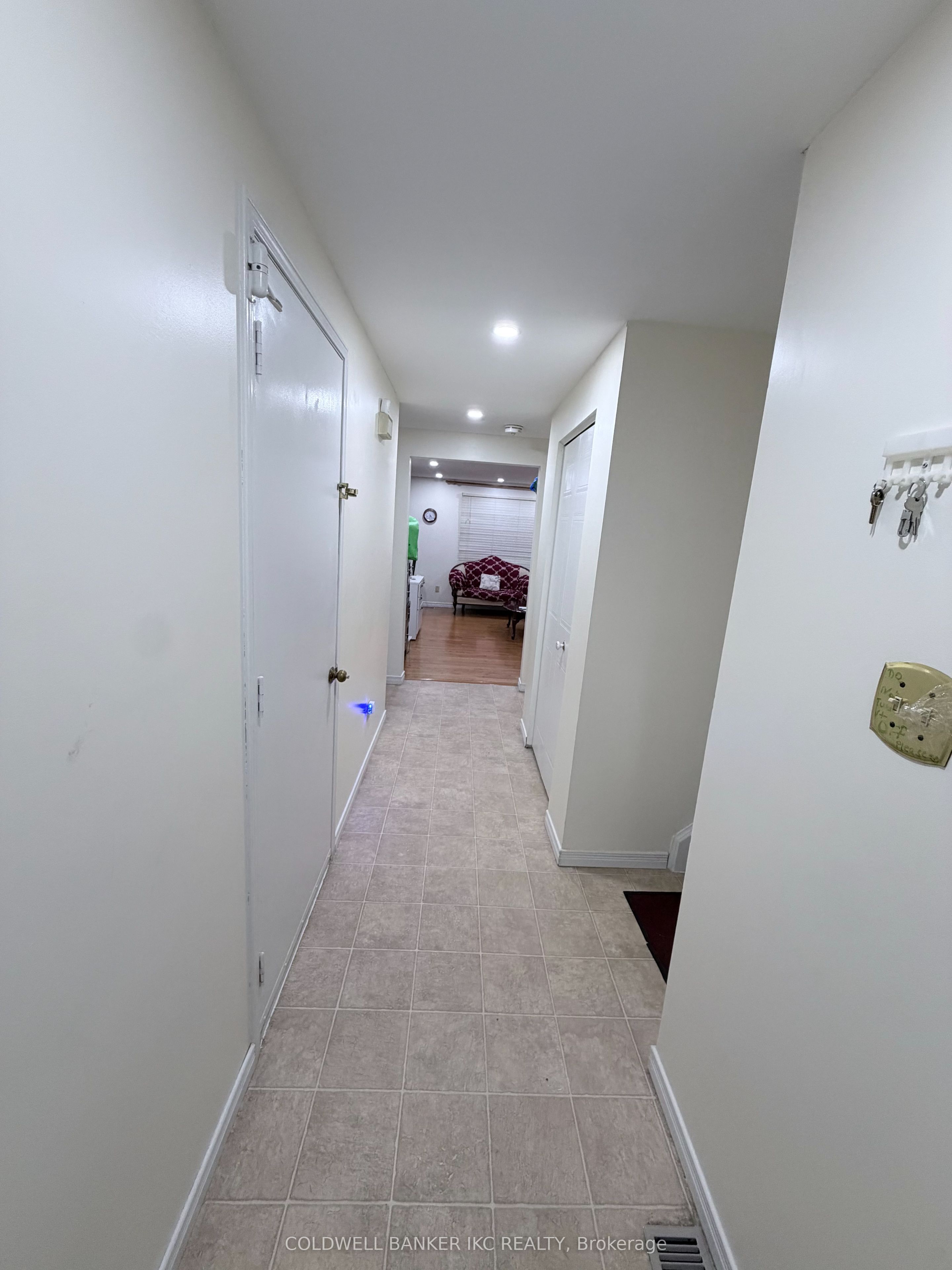19 Grandridge Crescent Property Photo 5