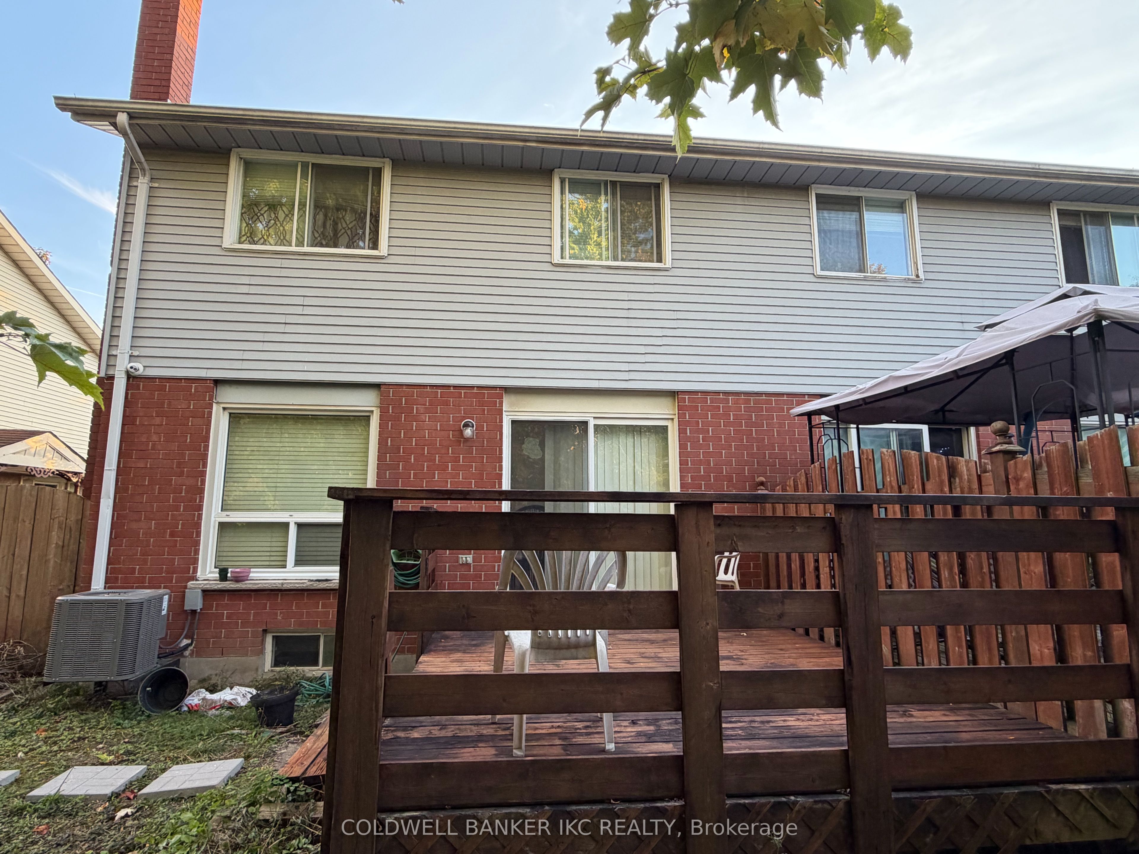 19 Grandridge Crescent Property Photo 6