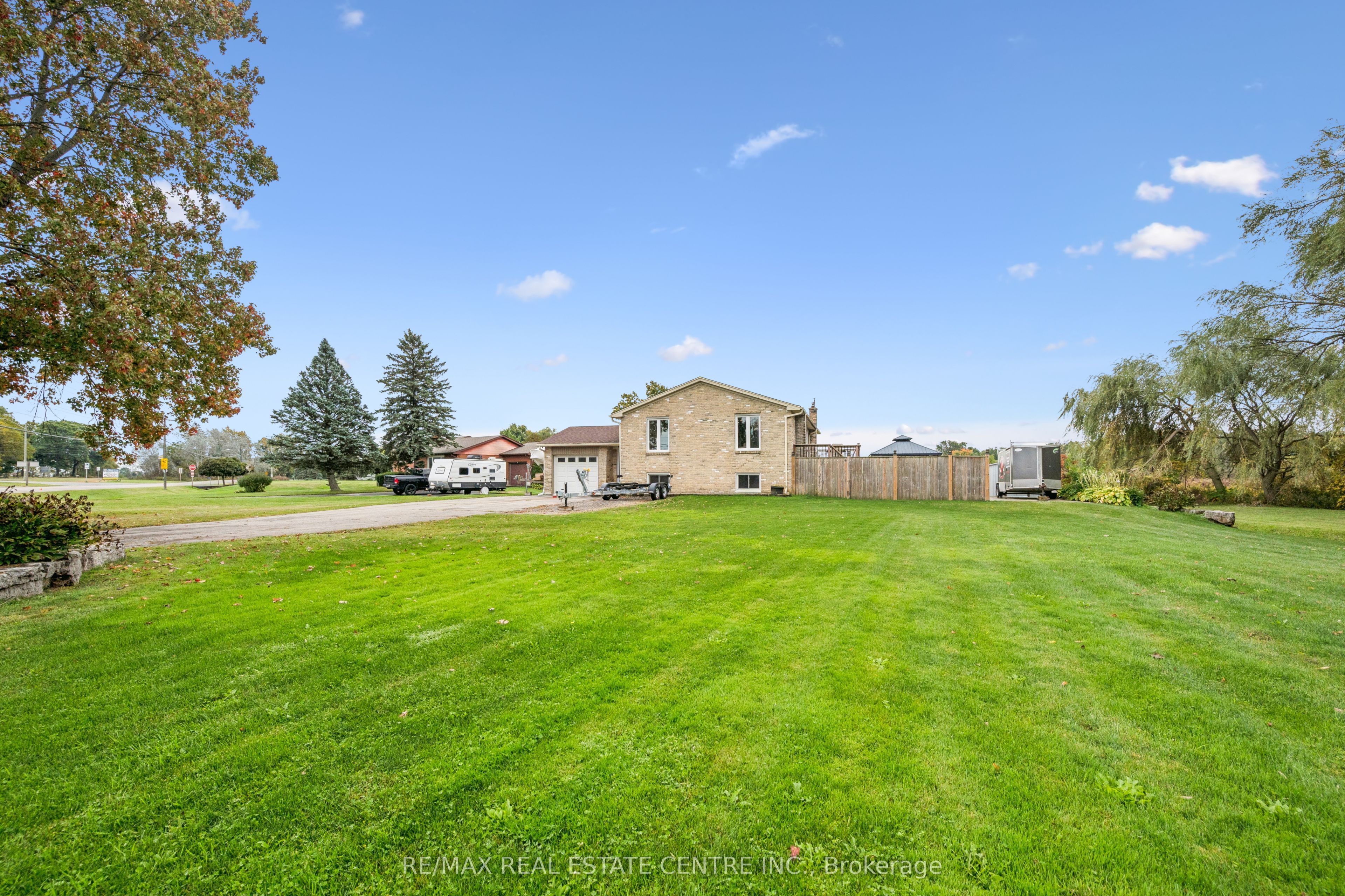 1211 Old 8 Highway Property Photo 1