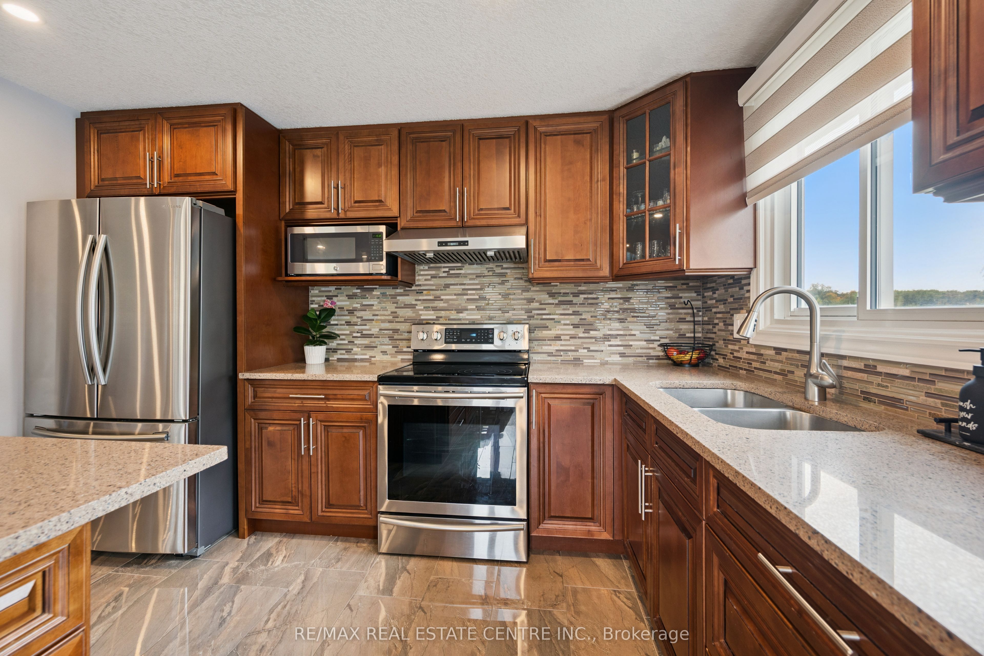 1211 Old 8 Highway Property Photo 16