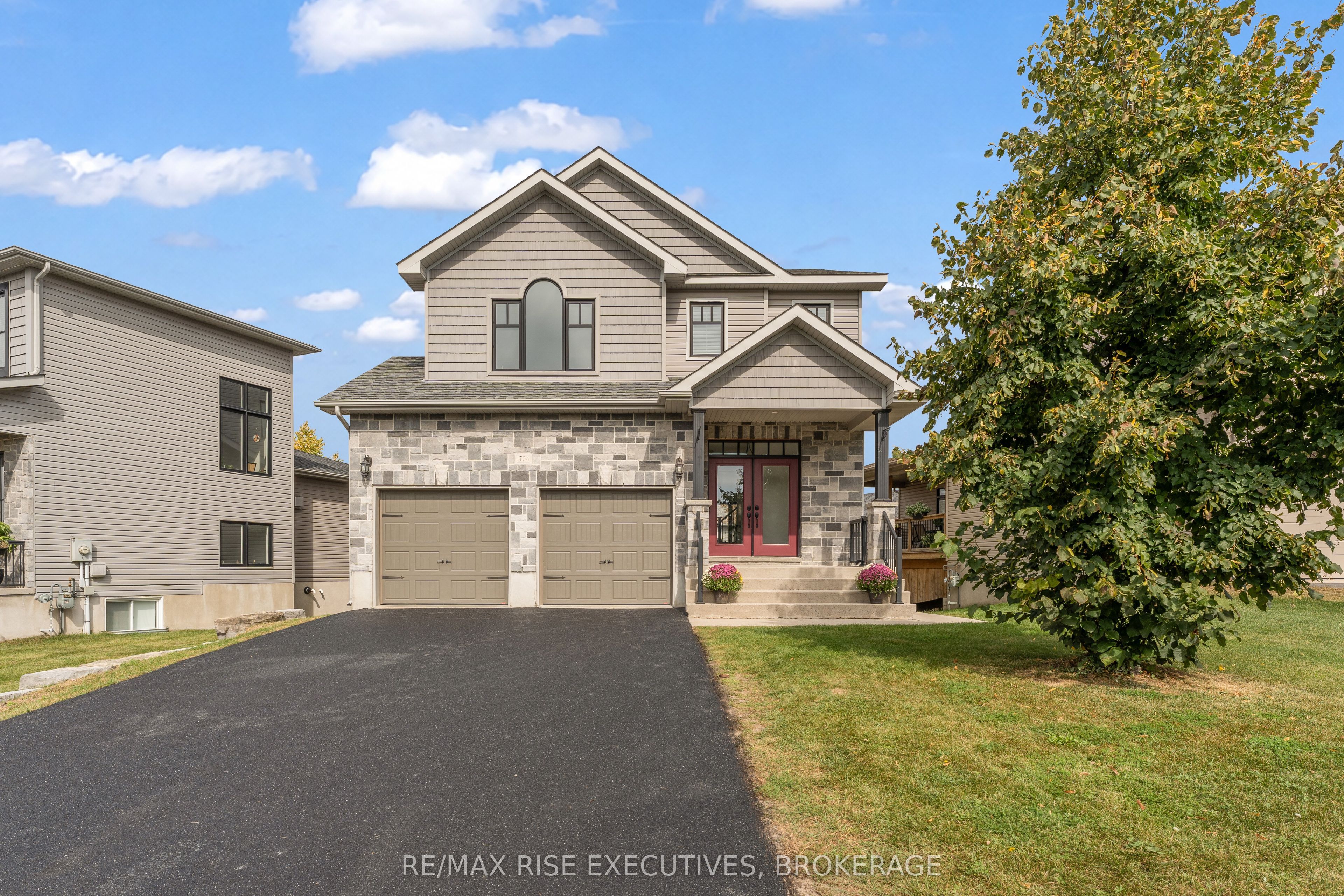 1704 Reginald Bart Drive Property Photo 1