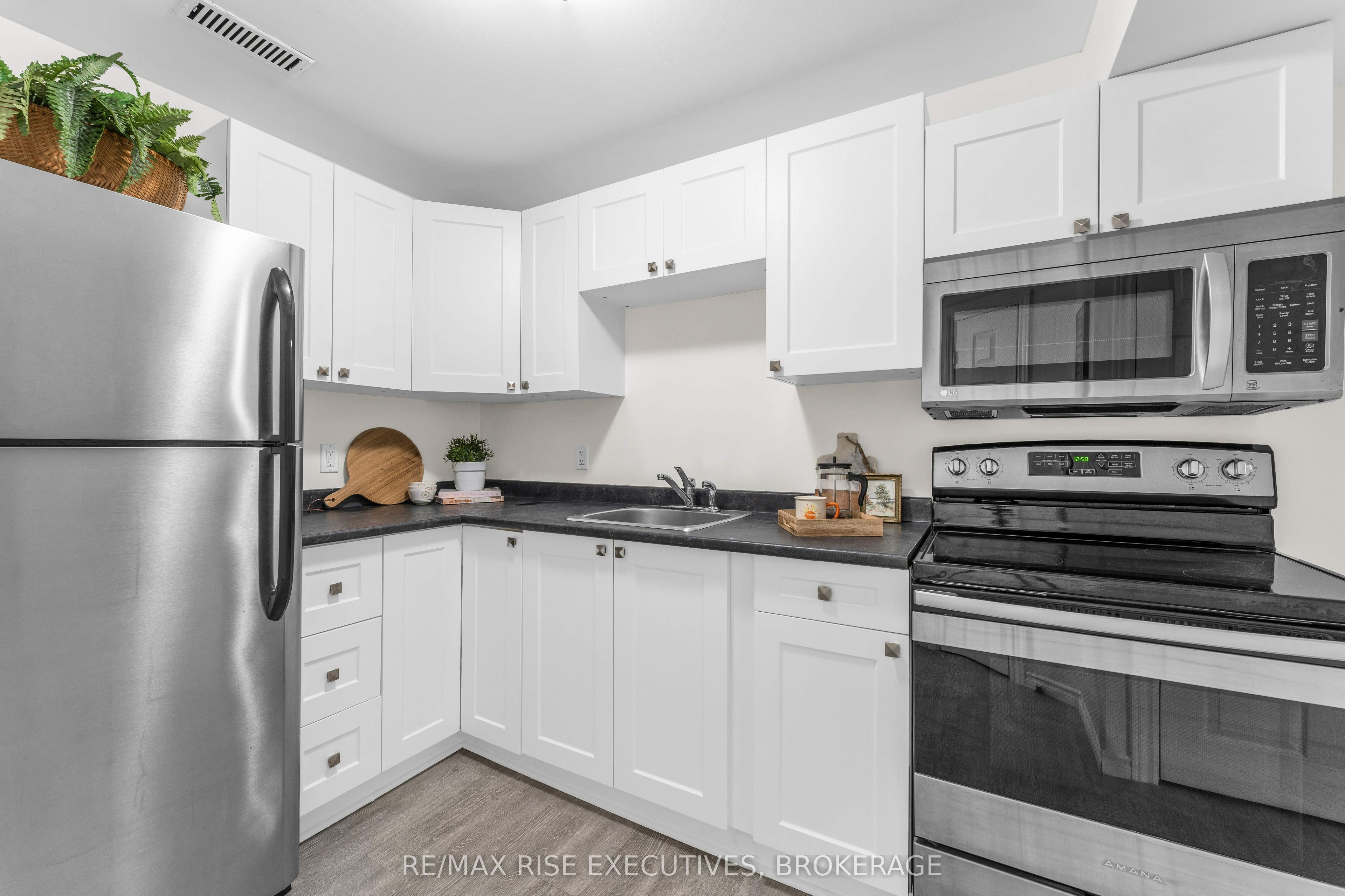 1704 Reginald Bart Drive Property Photo 39
