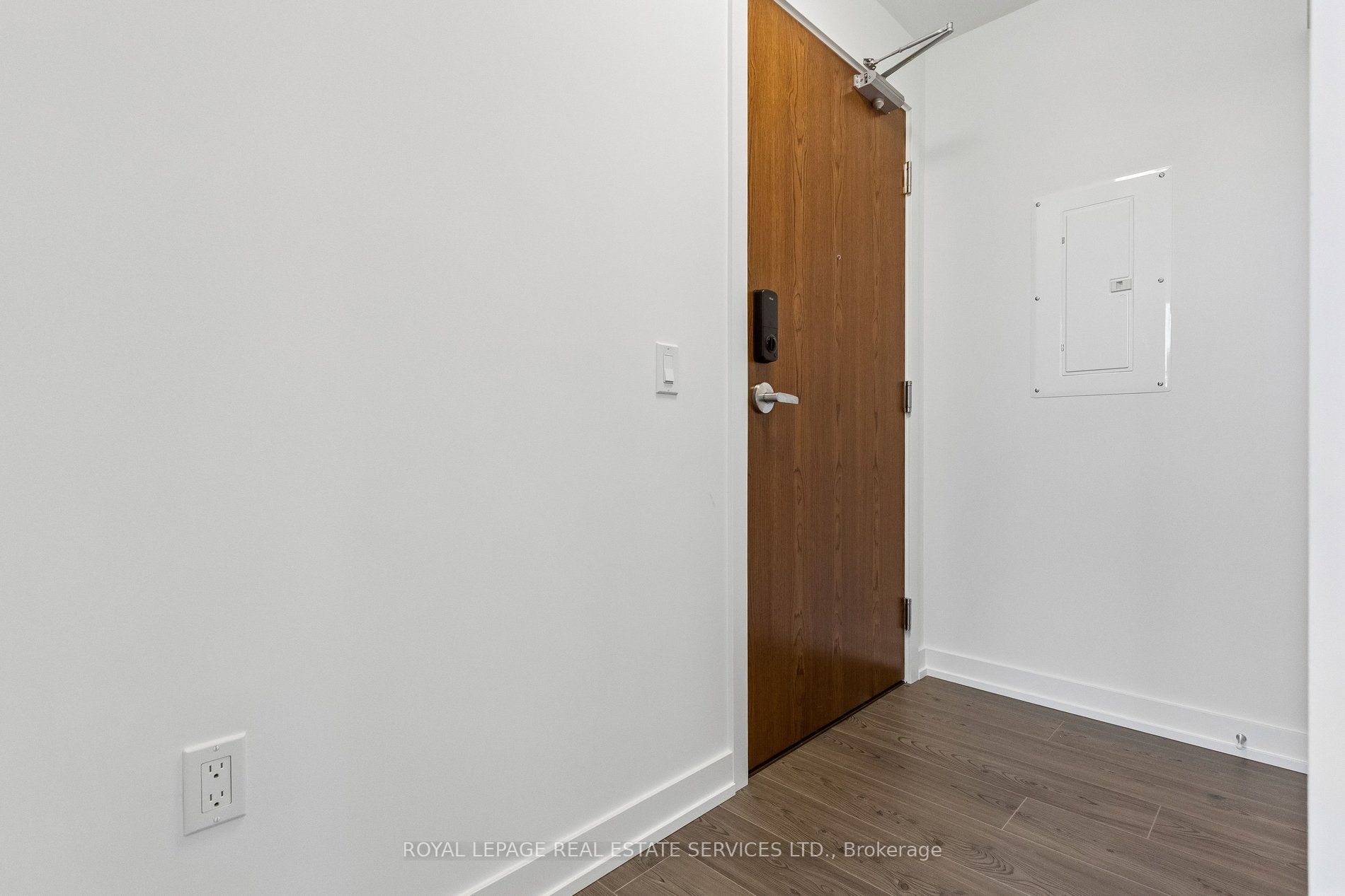 30 Francis Street S 909 Property Photo 31