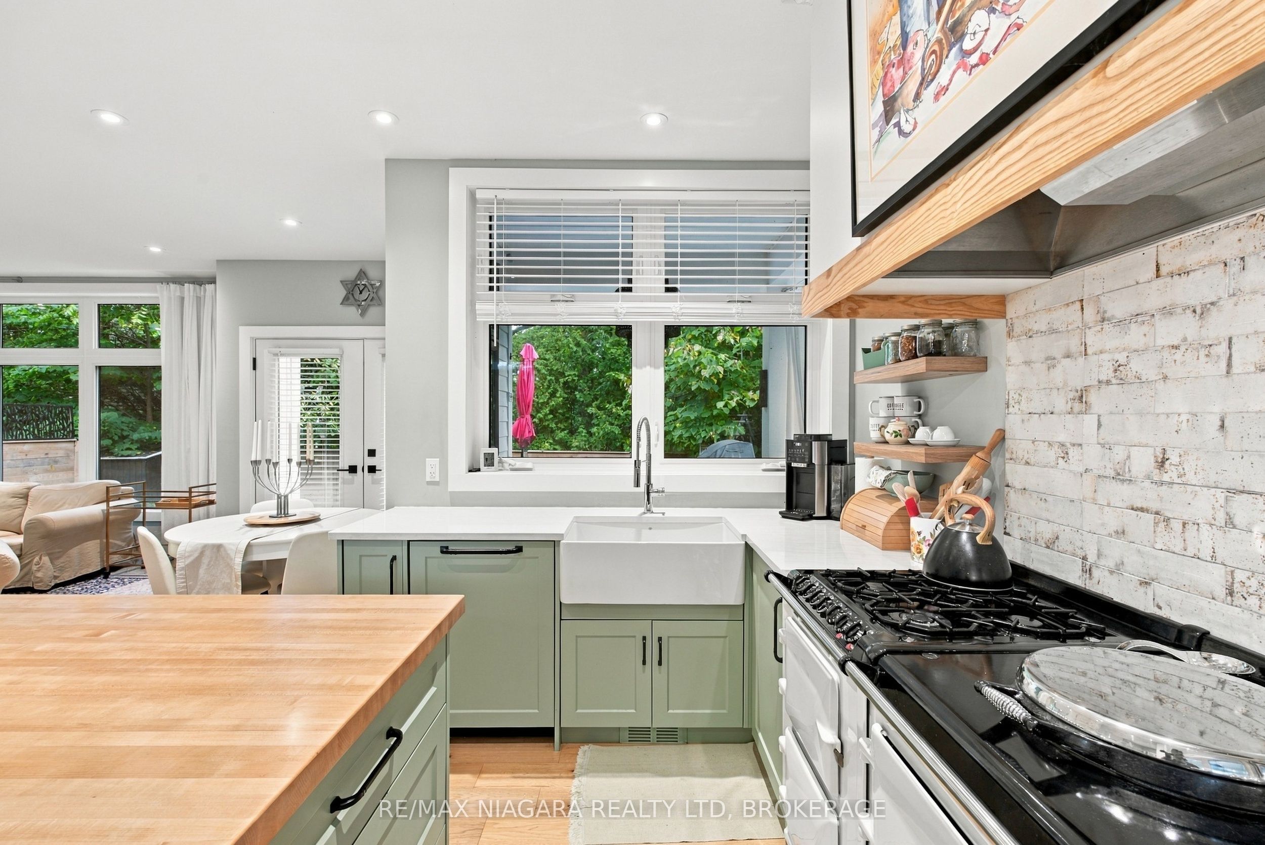 11 Wilberforce Avenue Property Photo 13
