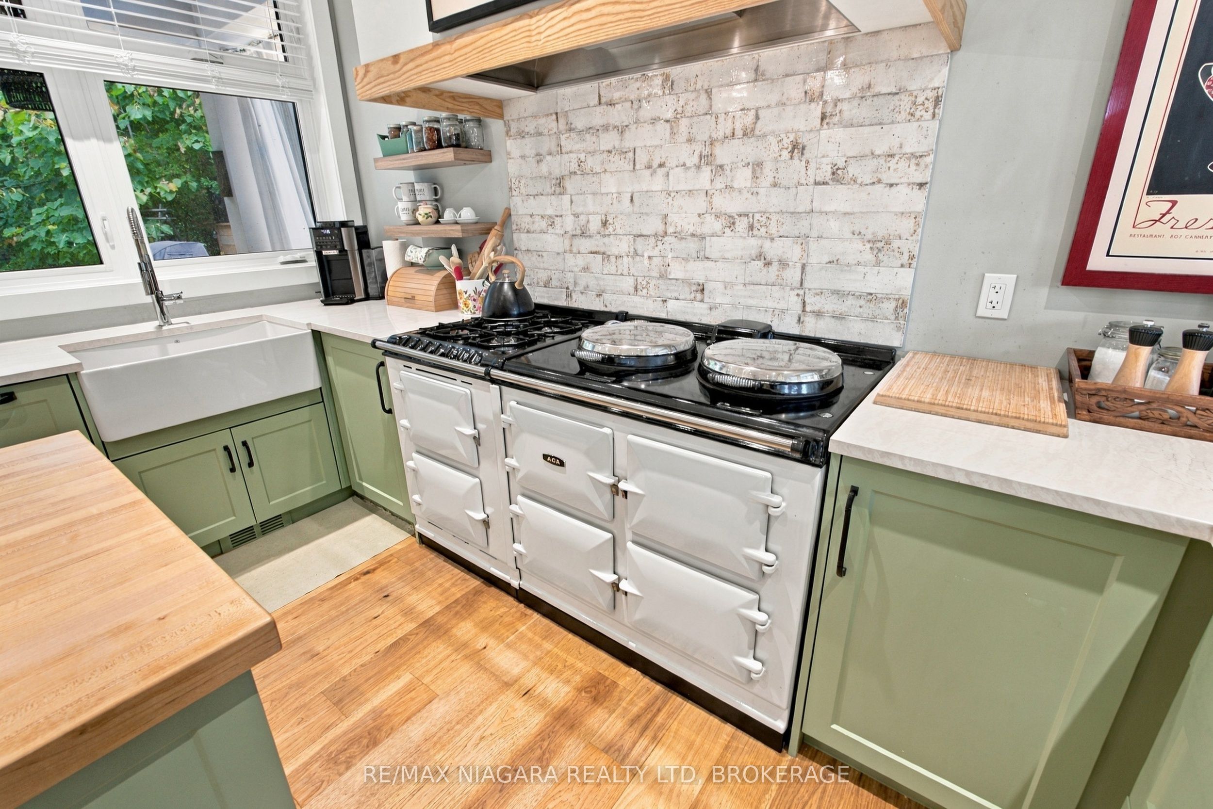 11 Wilberforce Avenue Property Photo 14