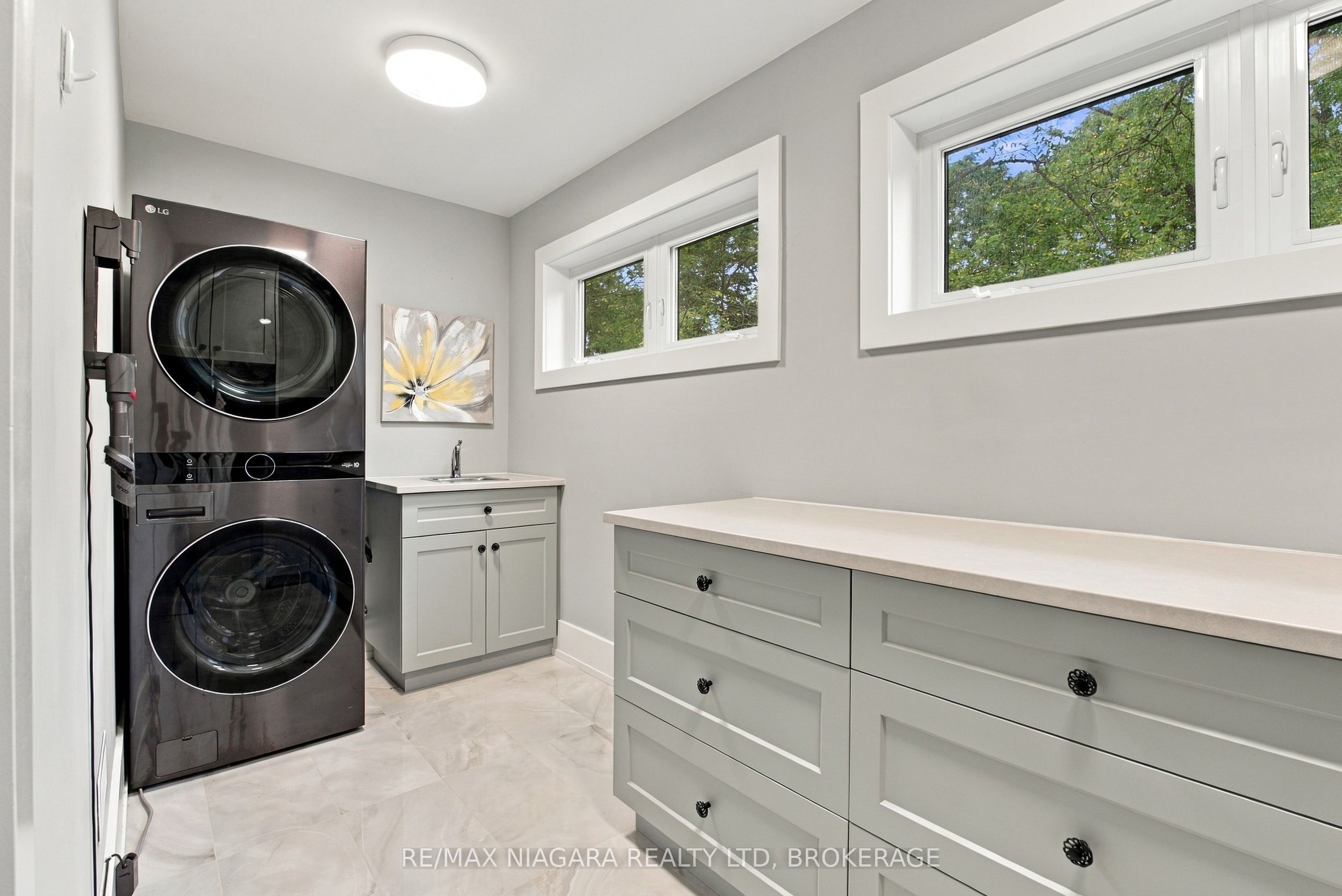 11 Wilberforce Avenue Property Photo 31