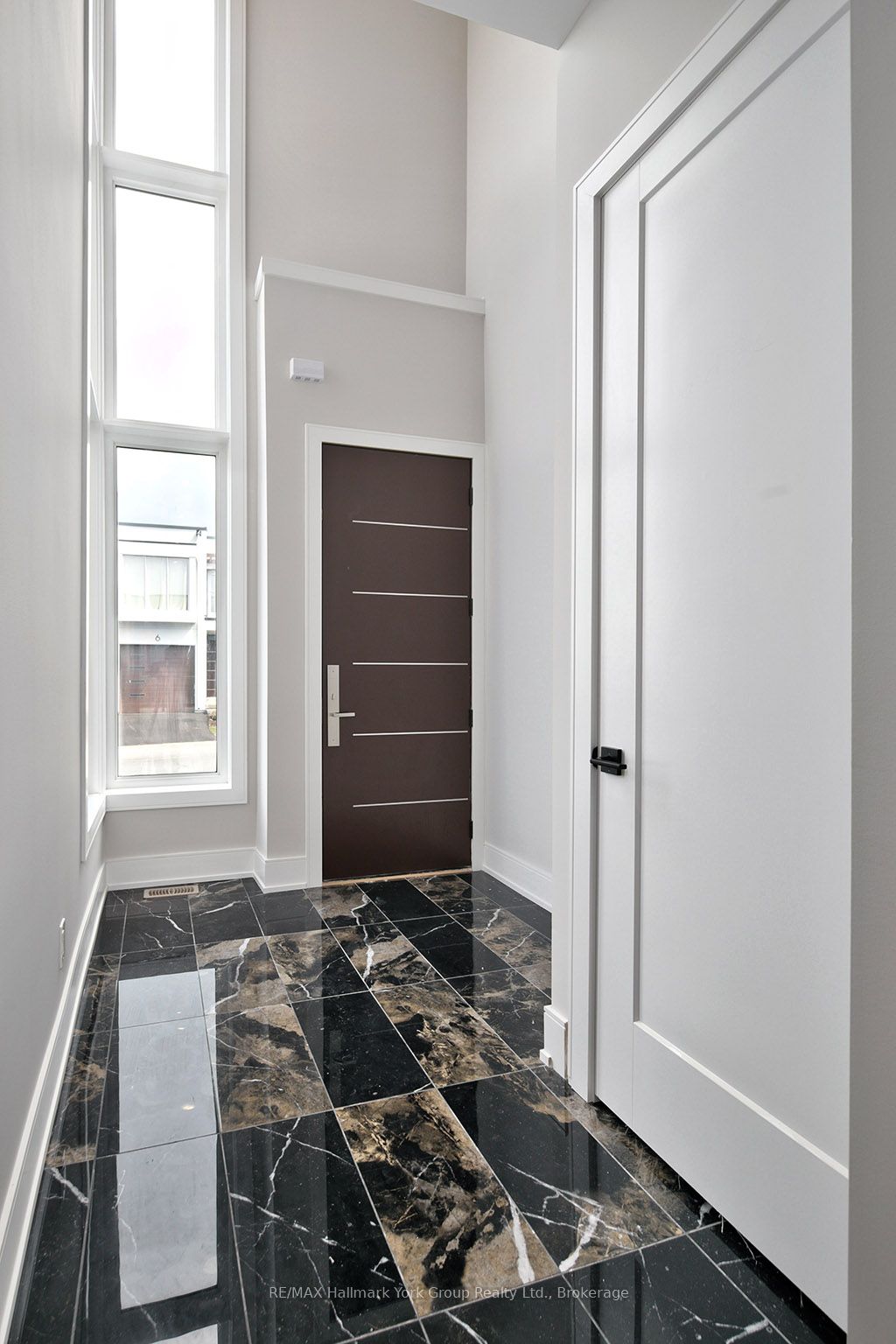 11 Waterview Lane Property Photo 3