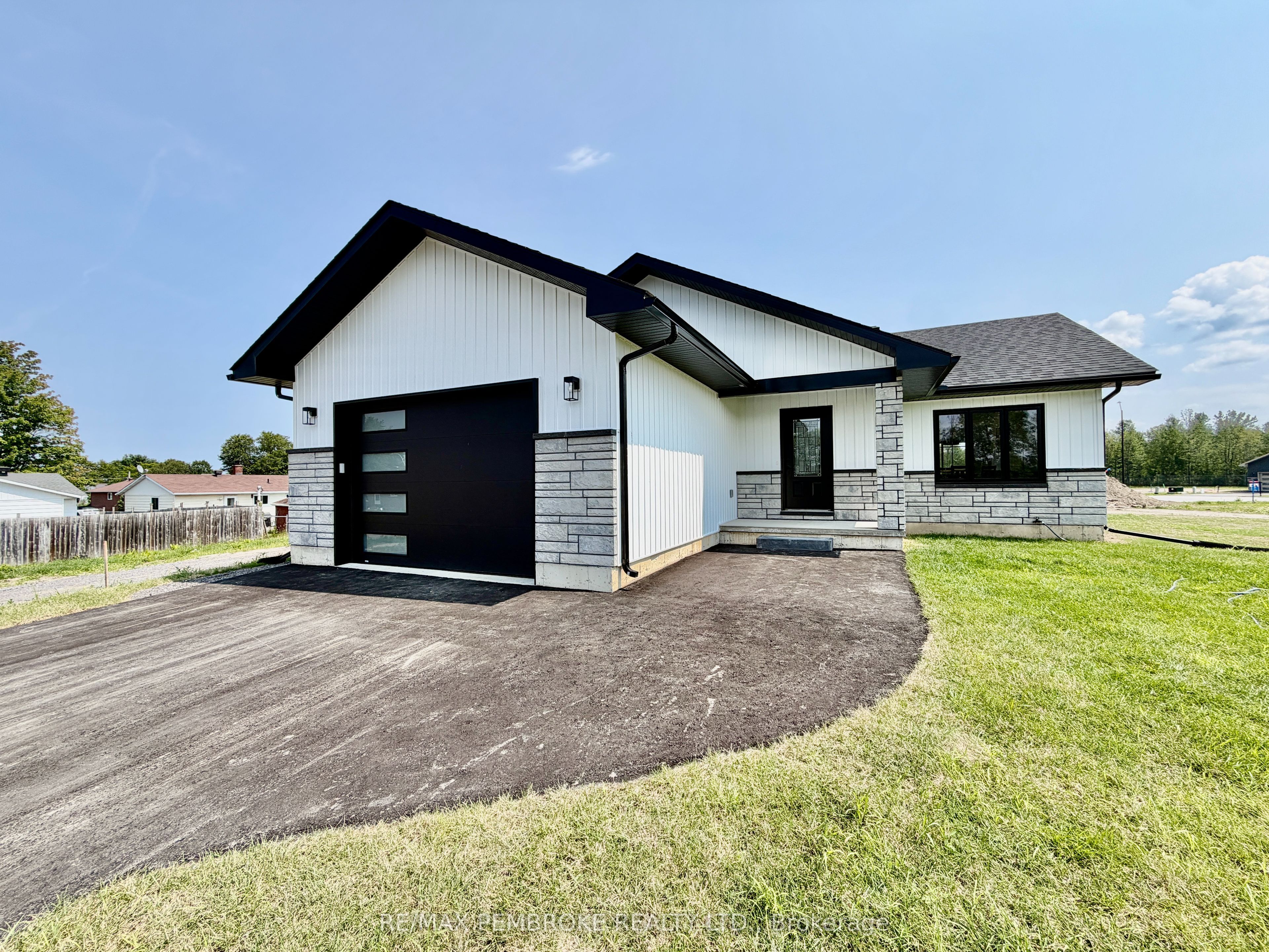 19 Eddy Crescent Property Photo 1