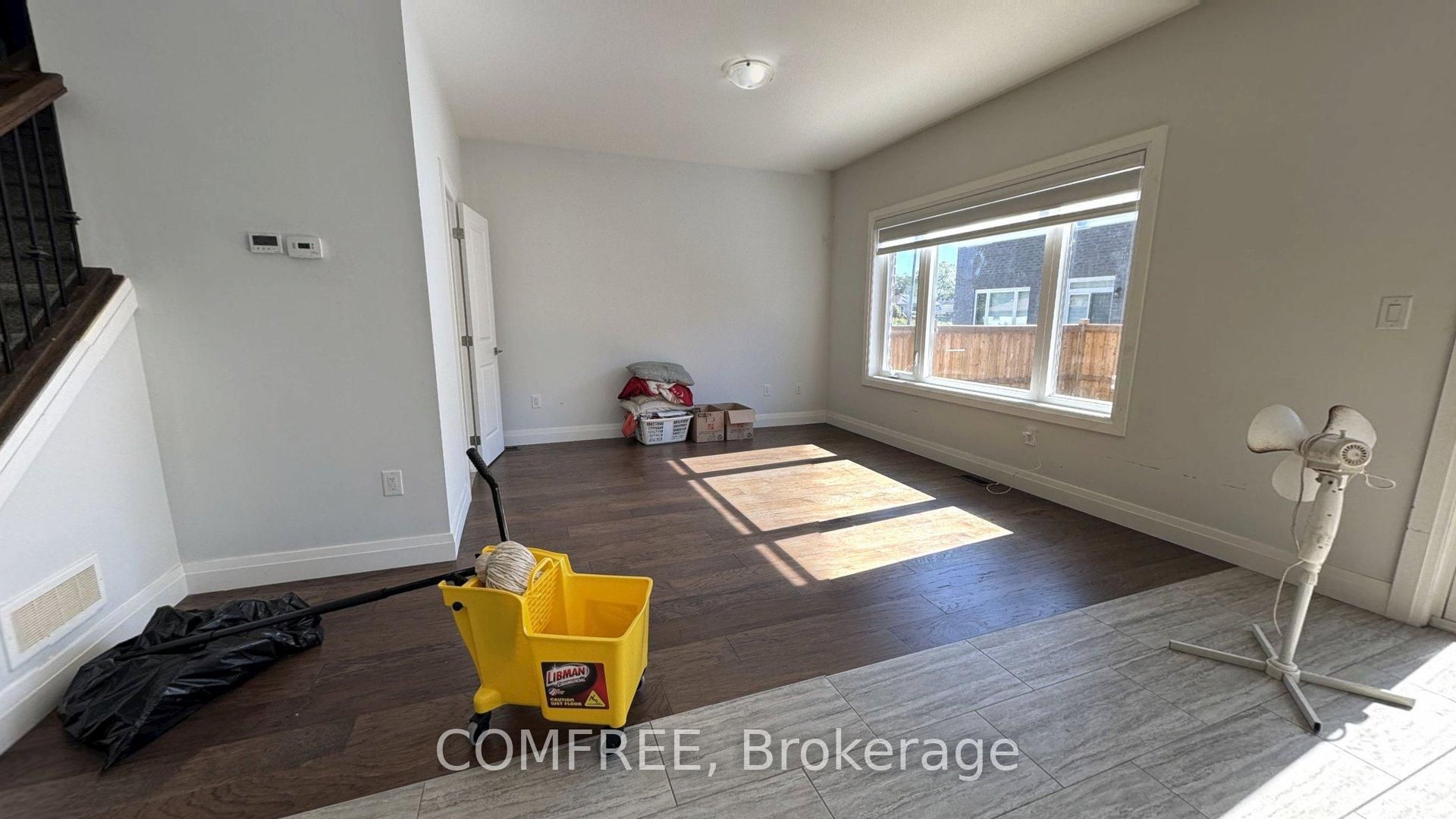 4277 John Ross Court Property Photo 5