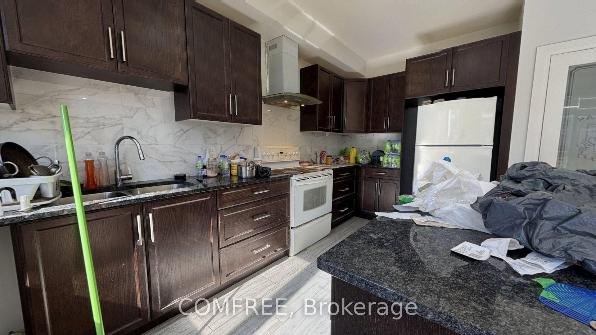 4277 John Ross Court Property Photo 8
