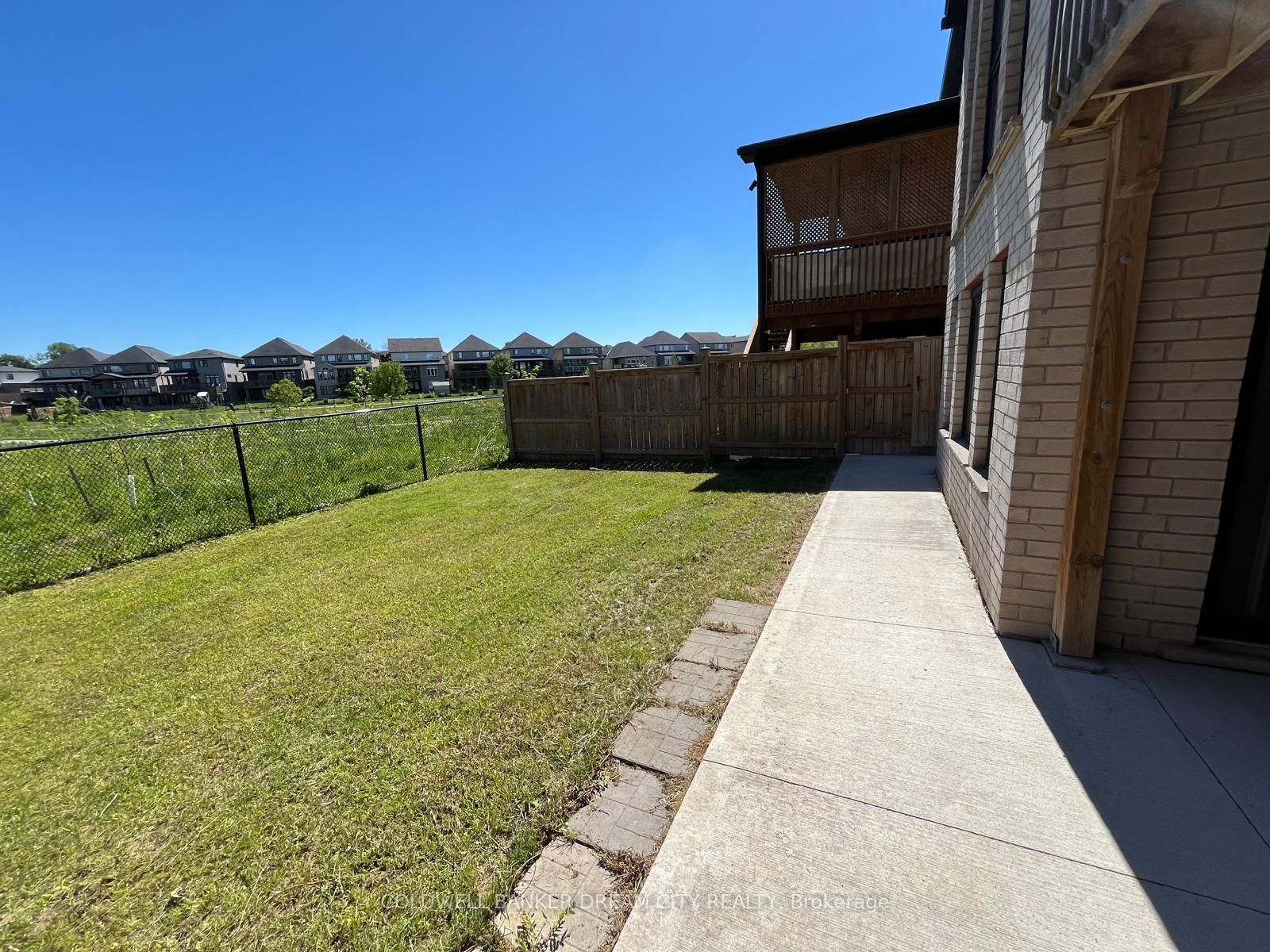 1236 Medway Park Drive (lower) Property Photo 12