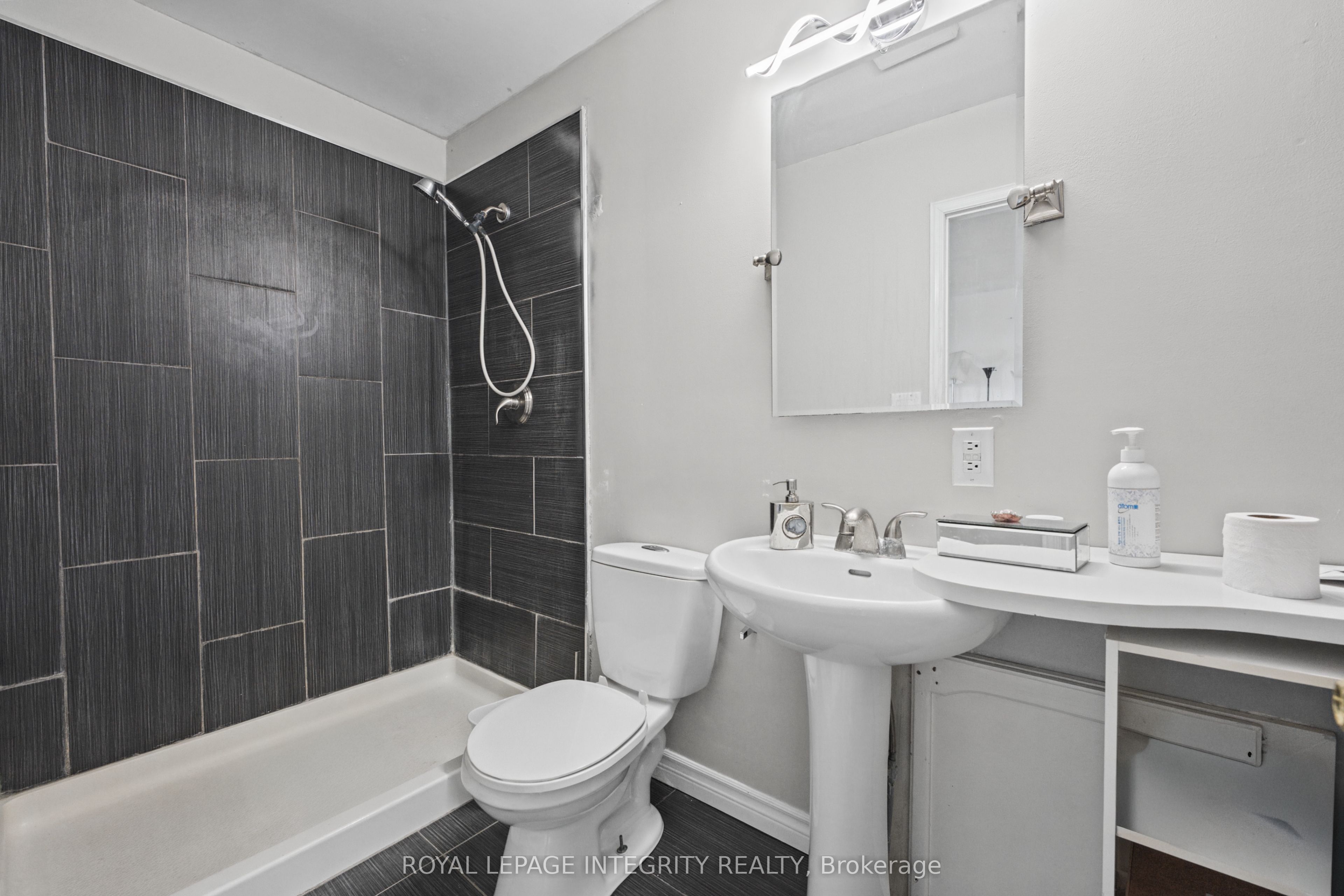 1587 Lilac Lane Property Photo 21