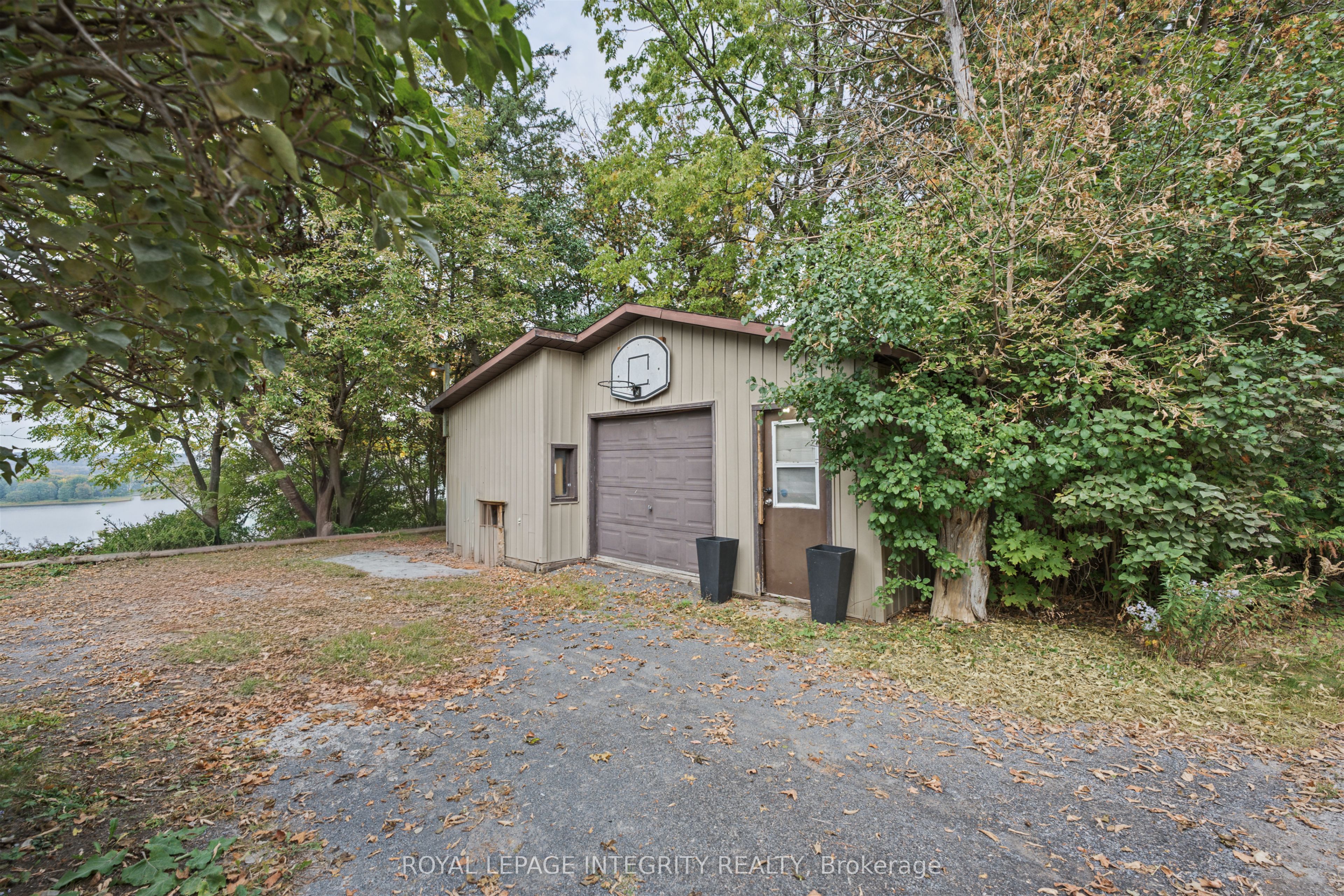 1587 Lilac Lane Property Photo 40