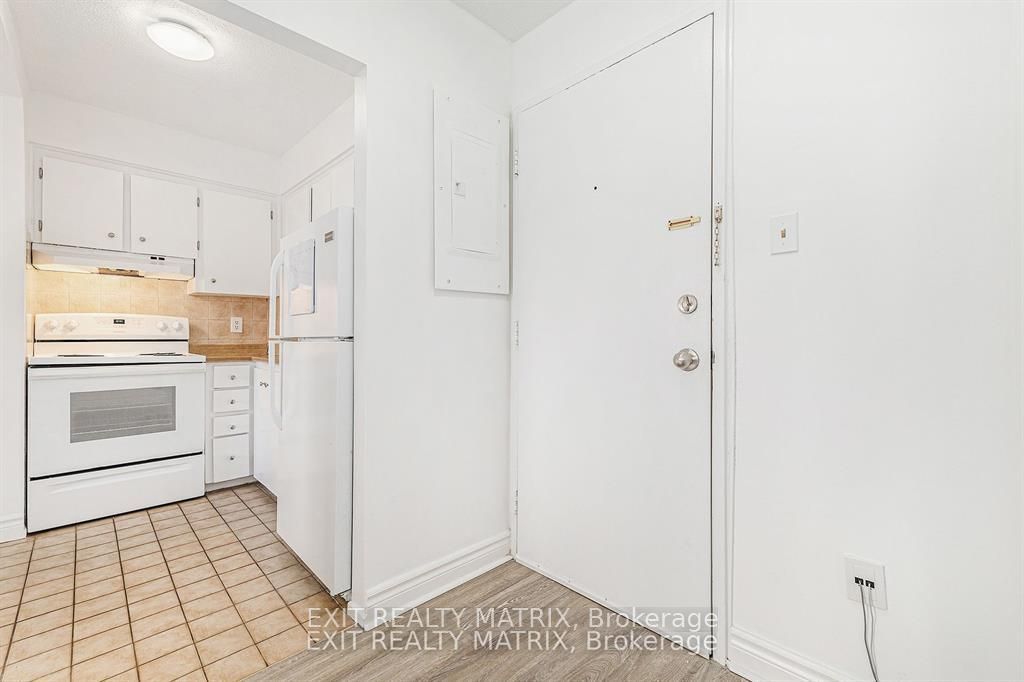 2041 Arrowsmith Drive 403c Property Photo 3
