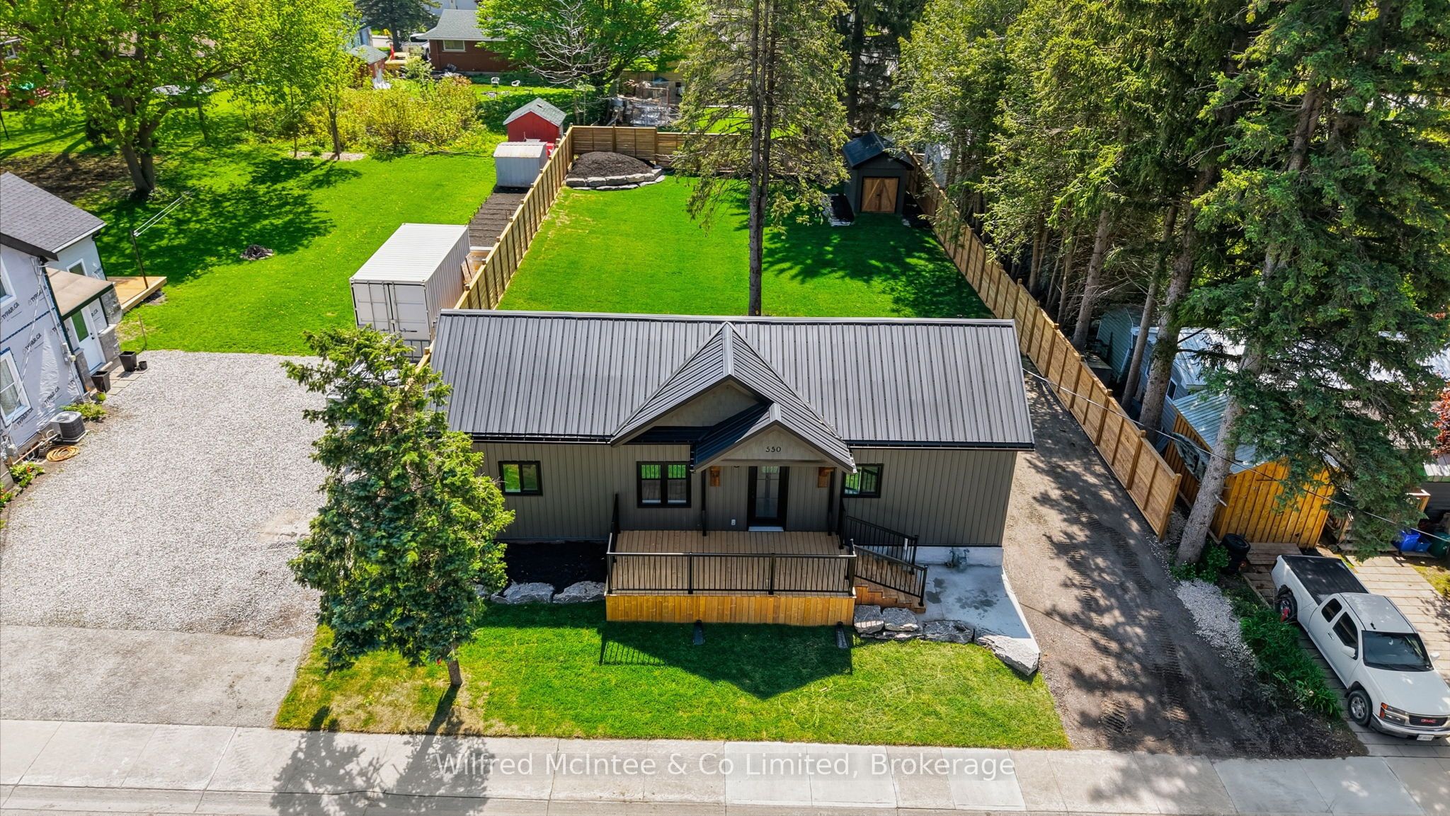 550 Wellington Street Property Photo 1